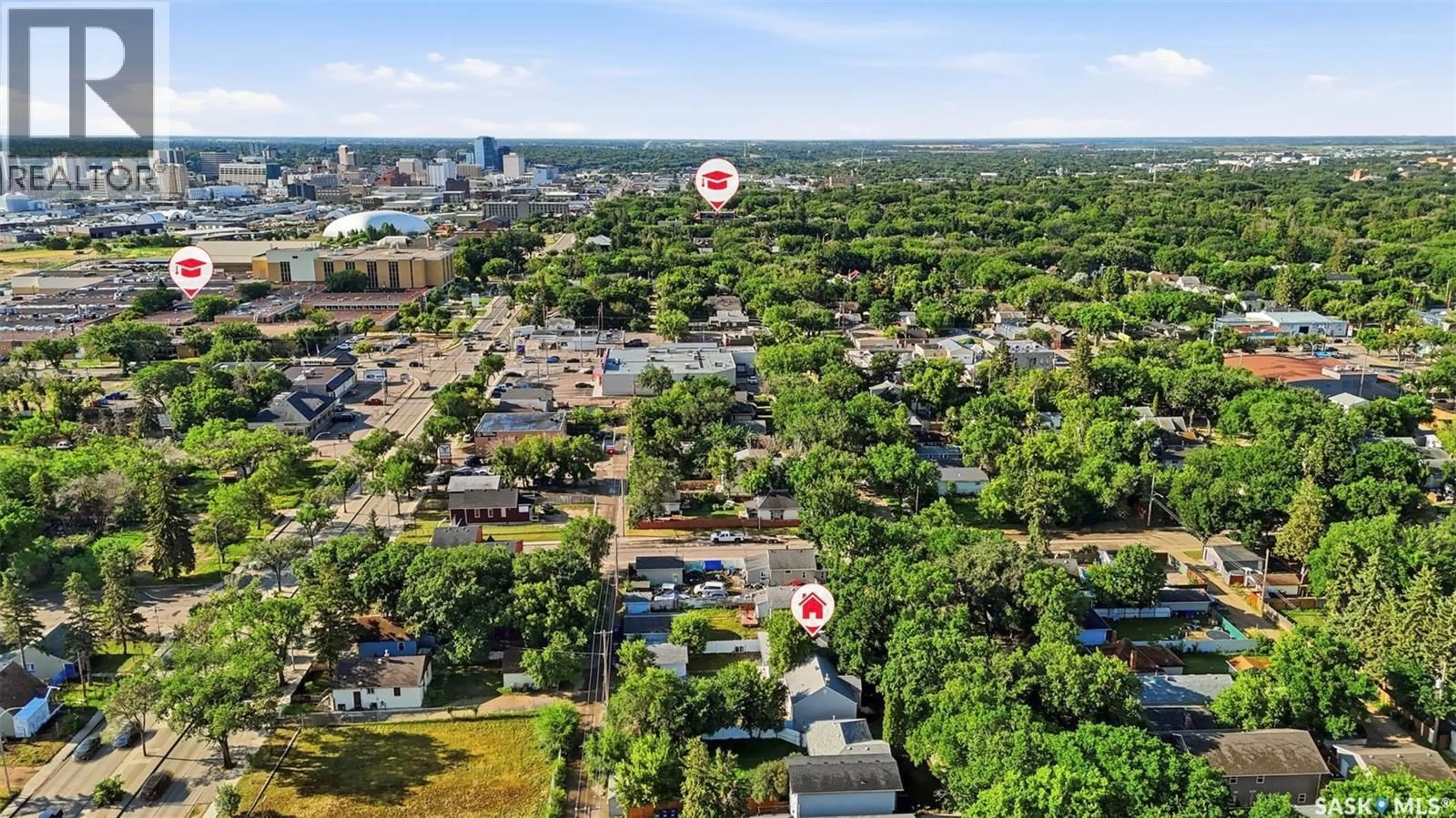 A pic from outside/outdoor area/front of a property/back of a property/a pic from drone, city buildings view from balcony for 1310 B AVENUE, Saskatoon Saskatchewan S7L1G5