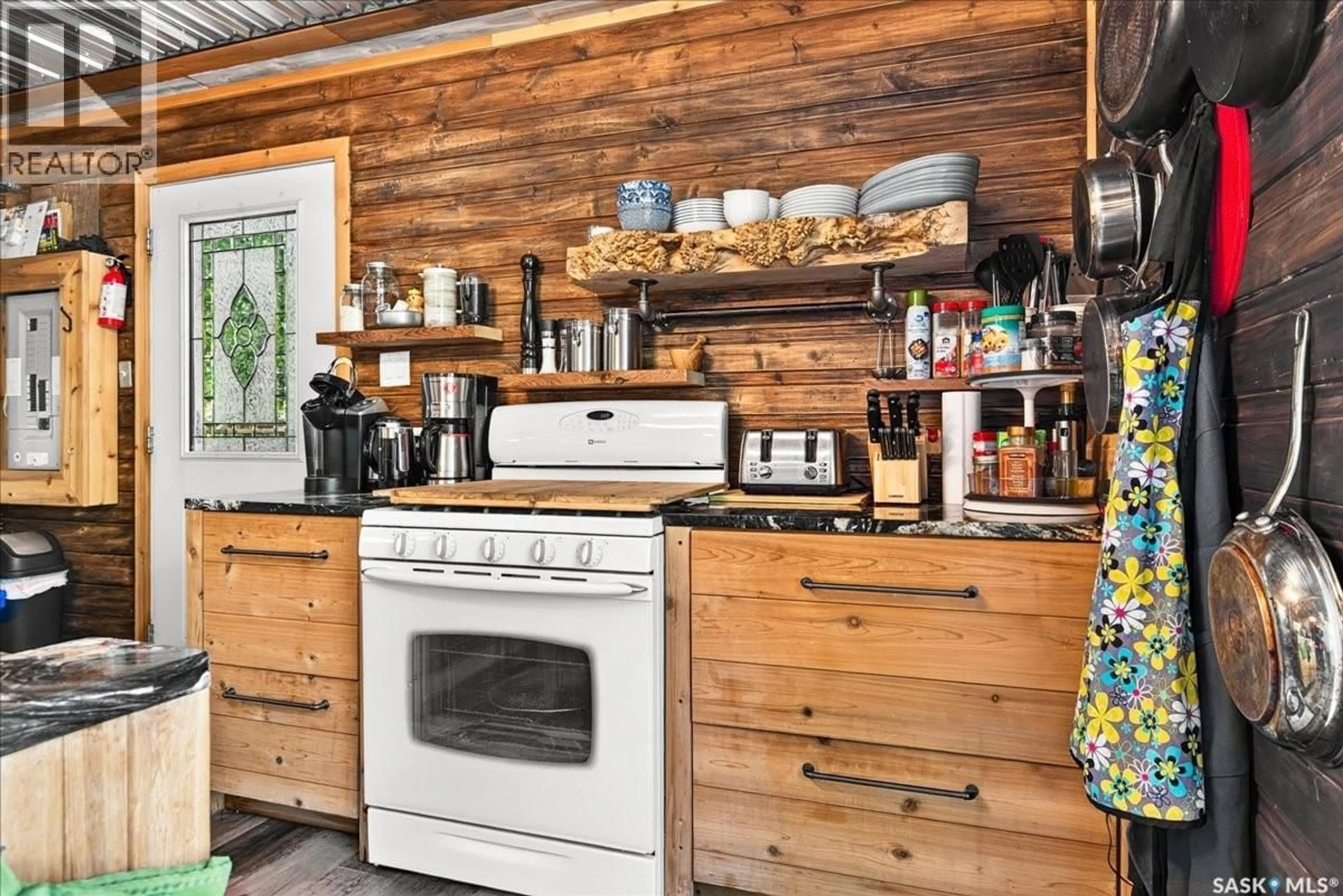 Rustic kitchen, unknown for 459 5TH STREET, Regina Beach Saskatchewan S0G4C0