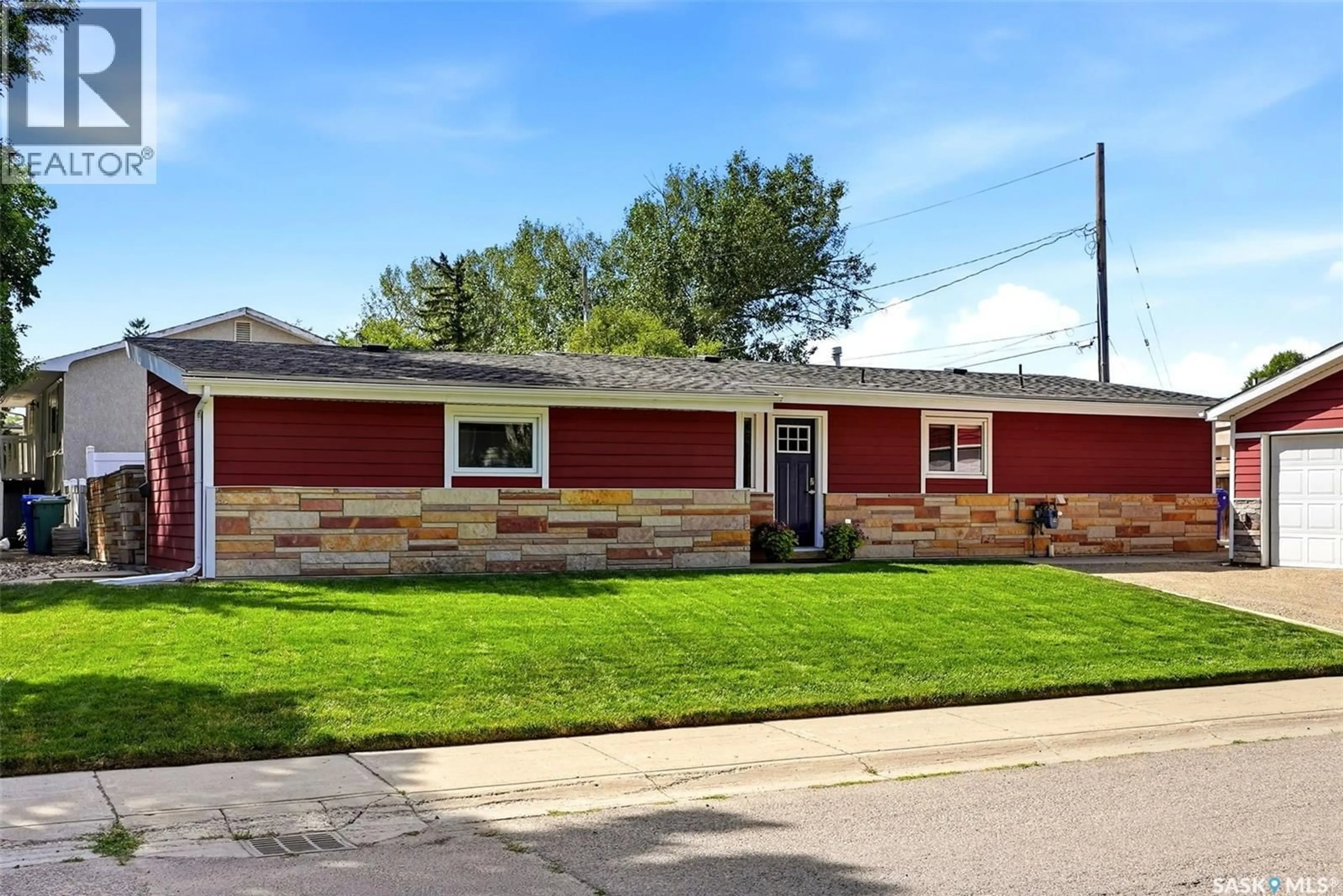 Home with brick exterior material, street for 1800 DUFFERIN ROAD, Regina Saskatchewan S4S5A6