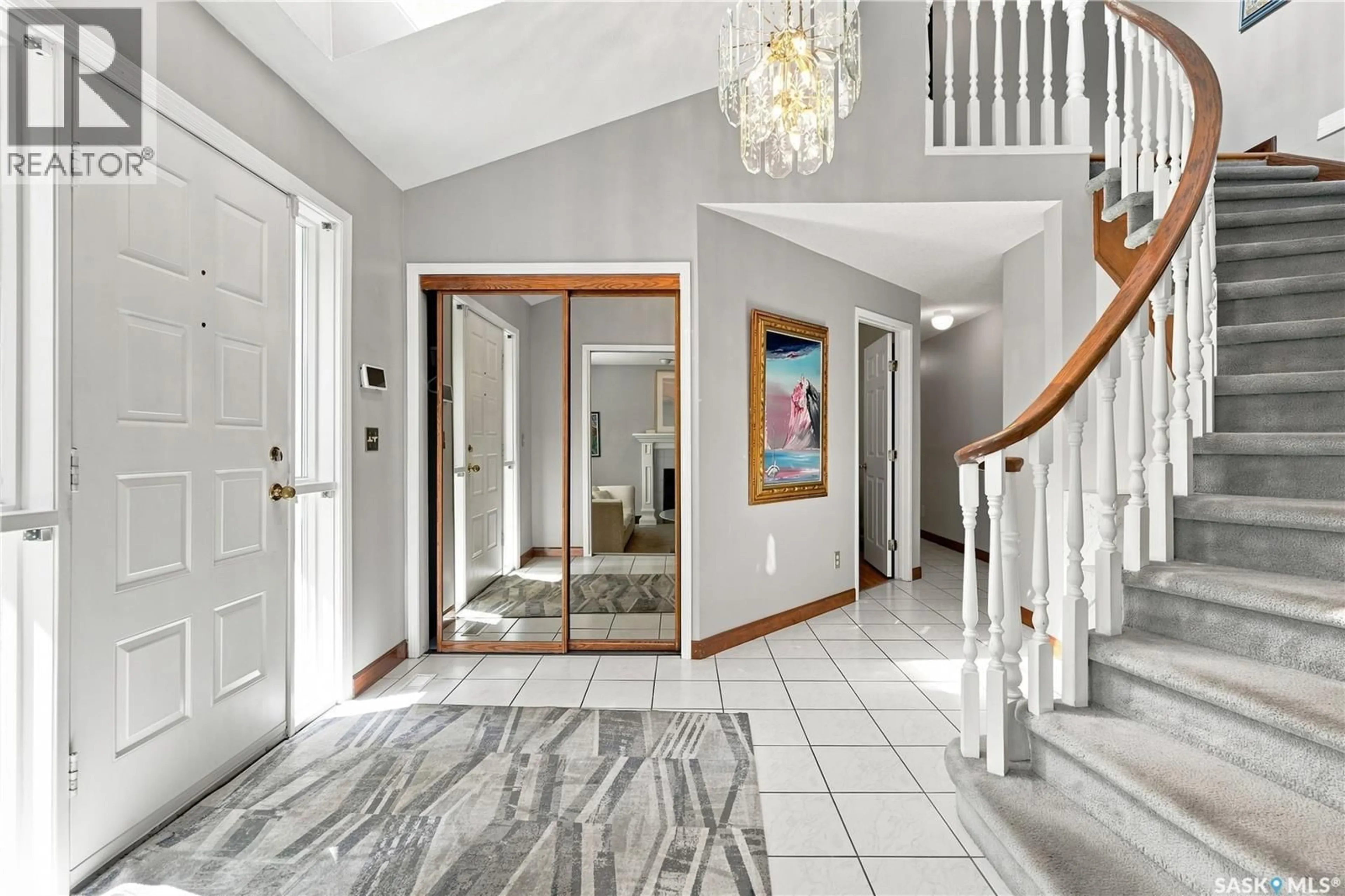 Indoor foyer for 3230 CALDER TERRACE, Saskatoon Saskatchewan S7J4W9