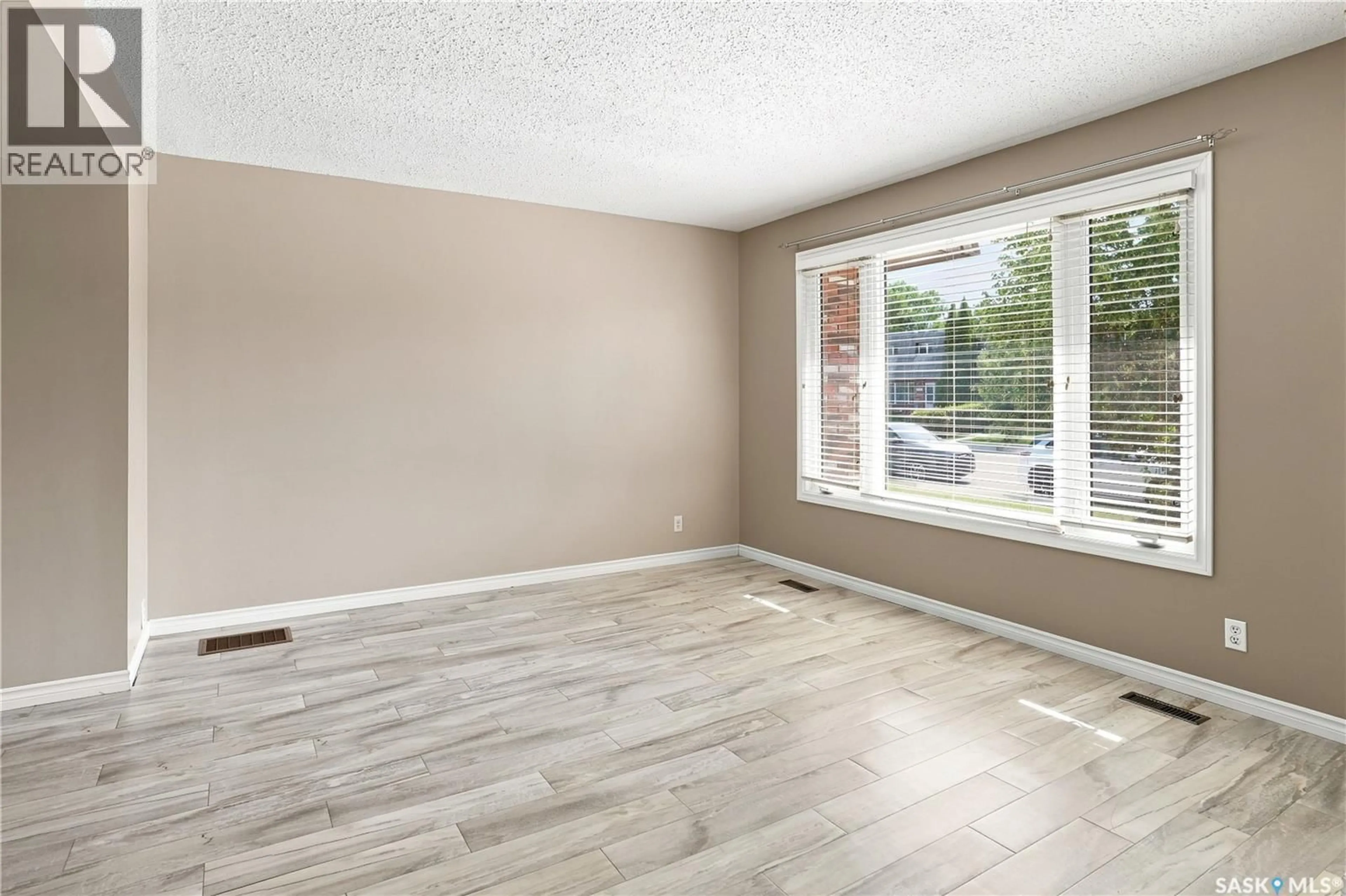 A pic of a room for B - 2003 FOLEY DRIVE, North Battleford Saskatchewan S9A3H1