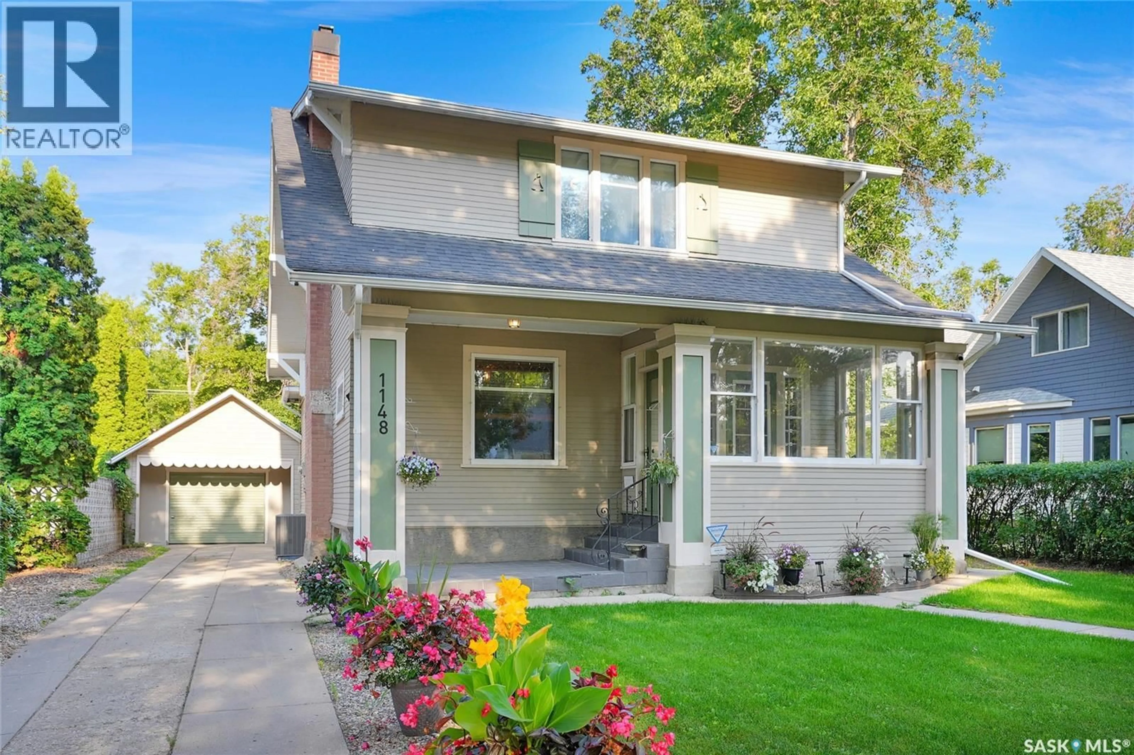 Home with vinyl exterior material, street for 1148 REDLAND AVENUE, Moose Jaw Saskatchewan S6H3P3