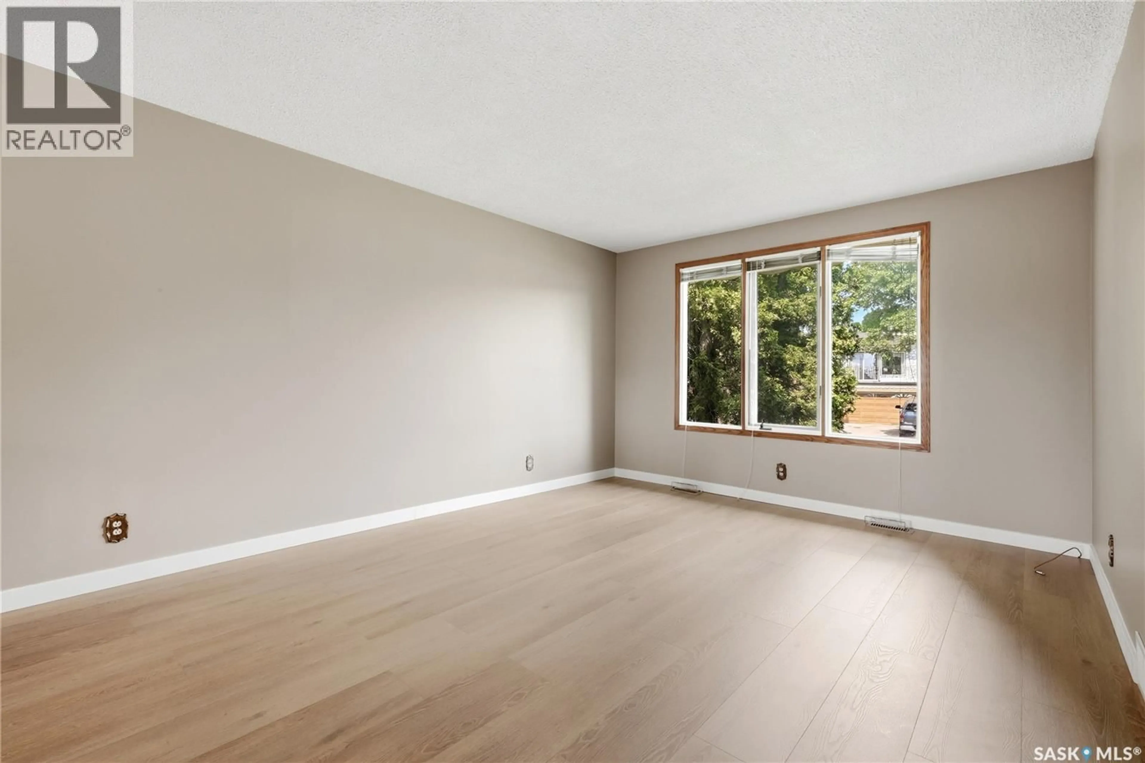 A pic of a room for 39 HAYES CRESCENT, Regina Saskatchewan S4X1B1