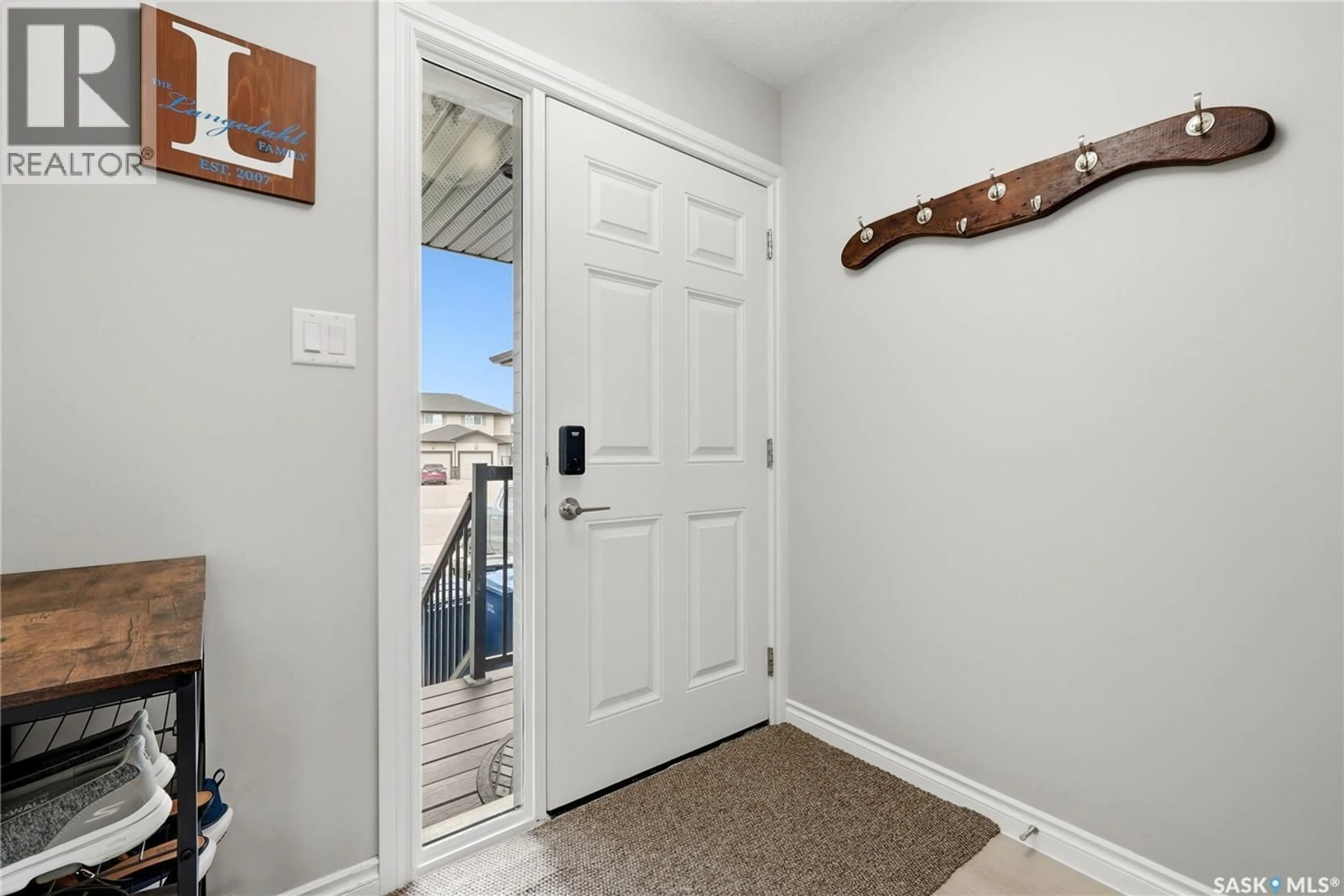 Indoor entryway for 105 PLAINS CIRCLE, Pilot Butte Saskatchewan S0G3Z0