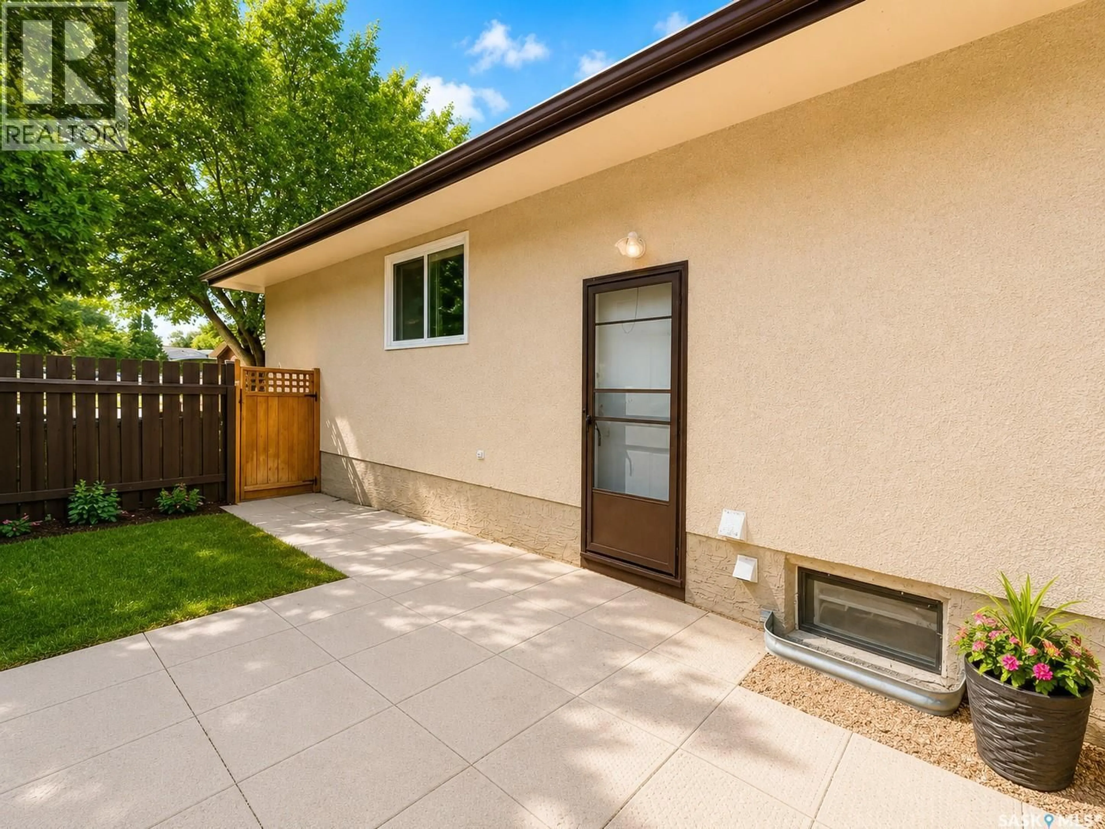 Unknown for 19 COOPER CRESCENT, Regina Saskatchewan S4R4J8