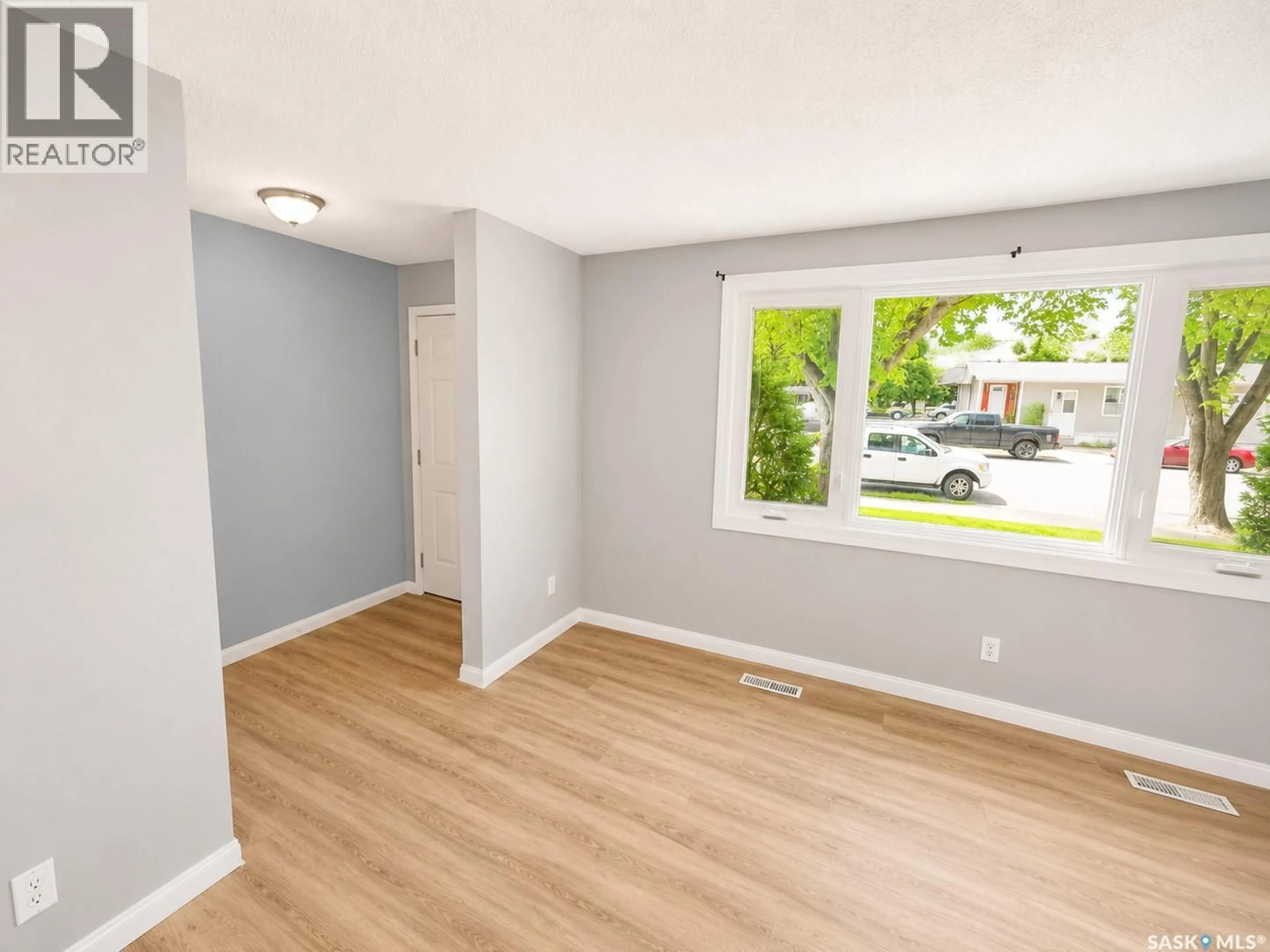 A pic of a room for 19 COOPER CRESCENT, Regina Saskatchewan S4R4J8