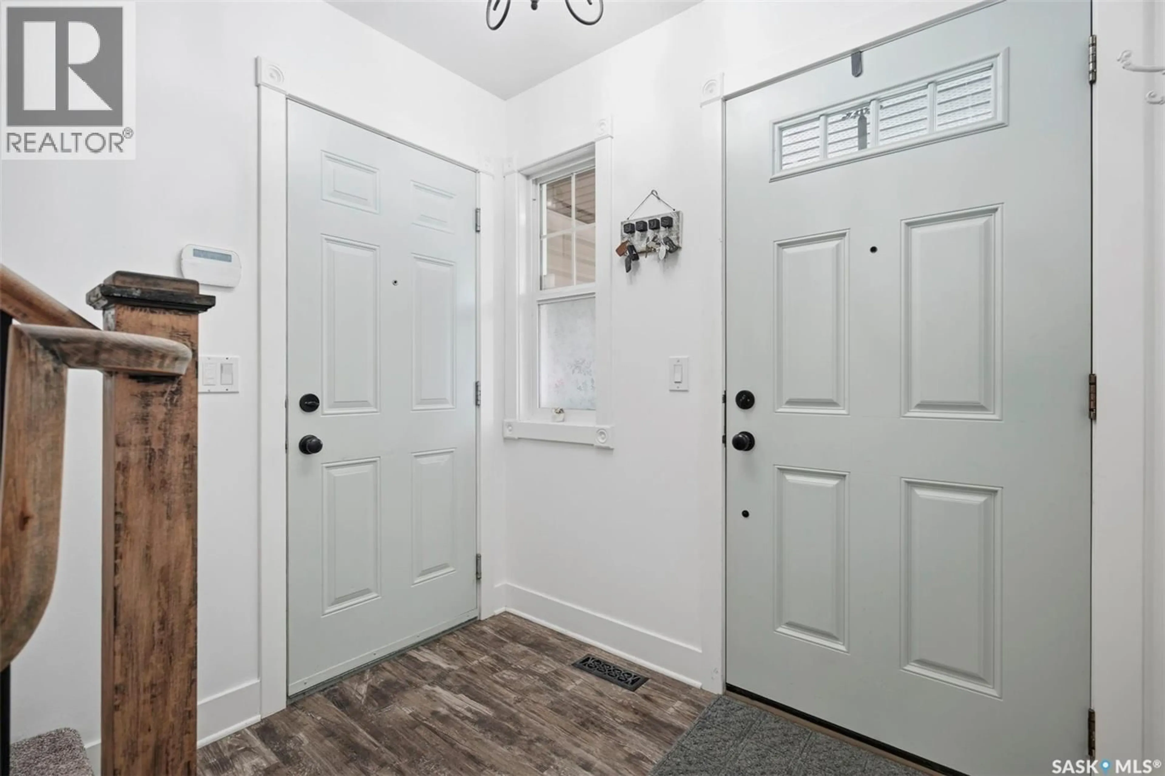 Indoor entryway for 150 - 608 LANGLOIS WAY, Saskatoon Saskatchewan S7T1C8