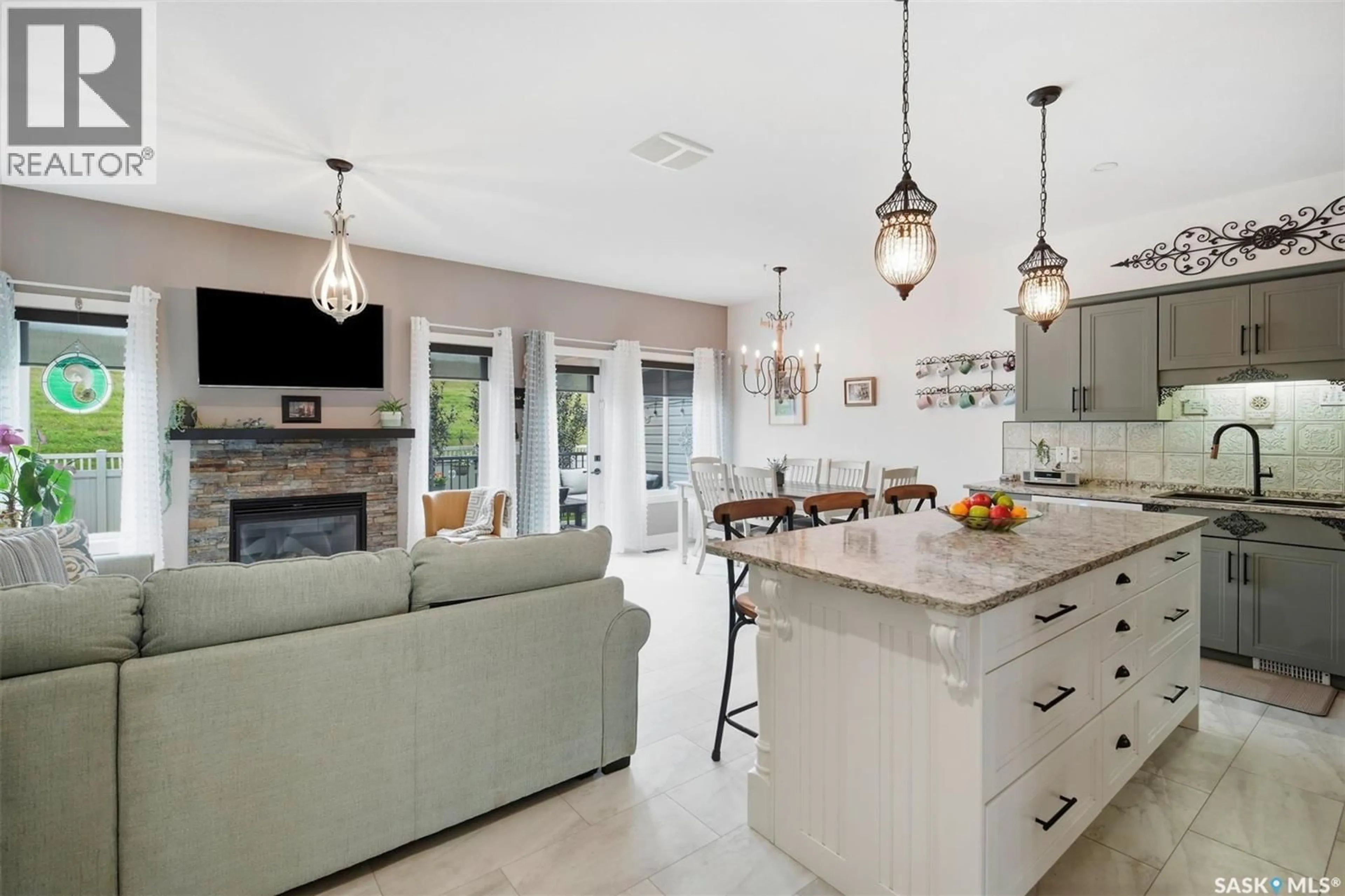 Open concept kitchen, ceramic/tile floor for 150 - 608 LANGLOIS WAY, Saskatoon Saskatchewan S7T1C8