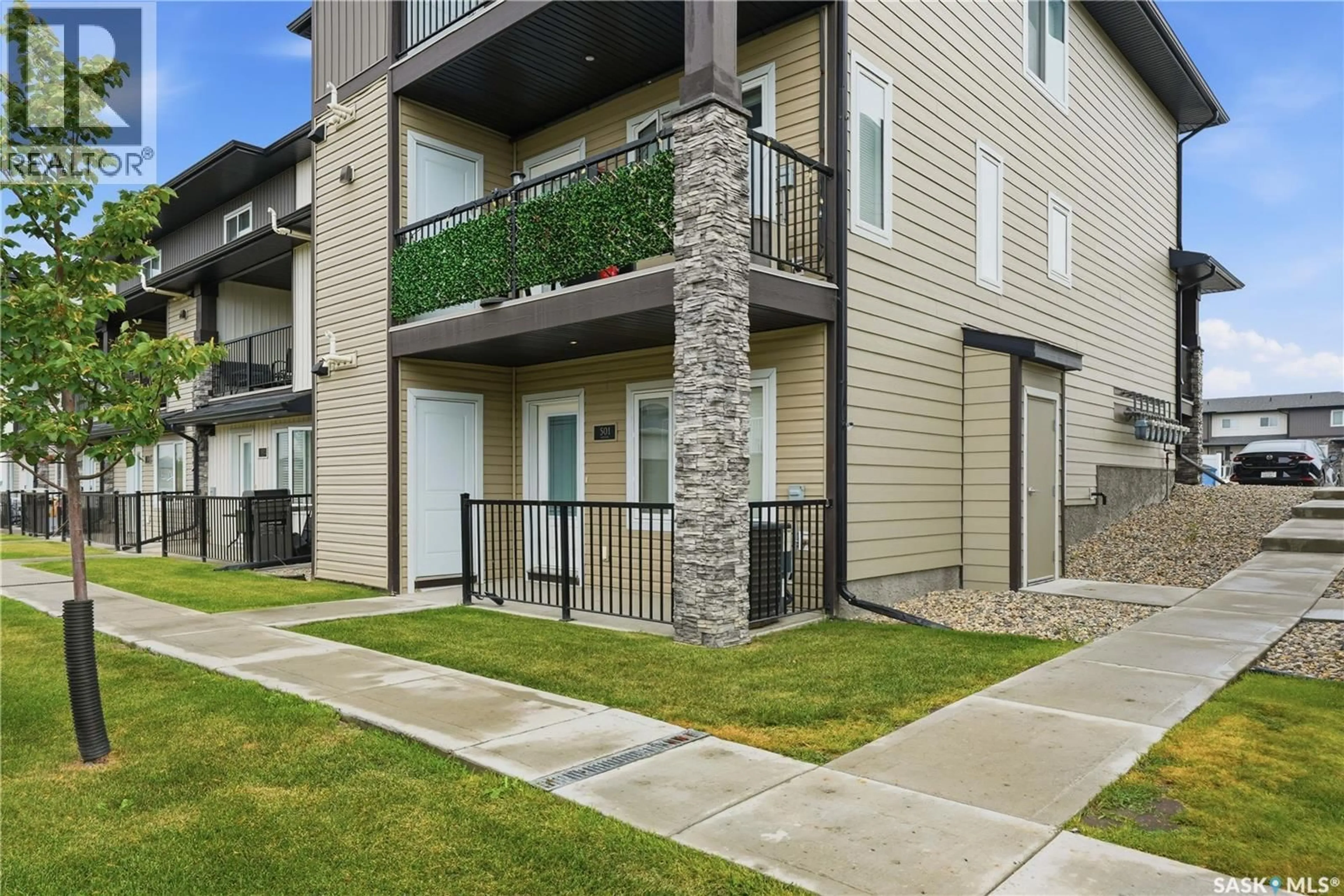 Patio, street for 501 110 AKHTAR BEND, Saskatoon Saskatchewan S7W0Y9