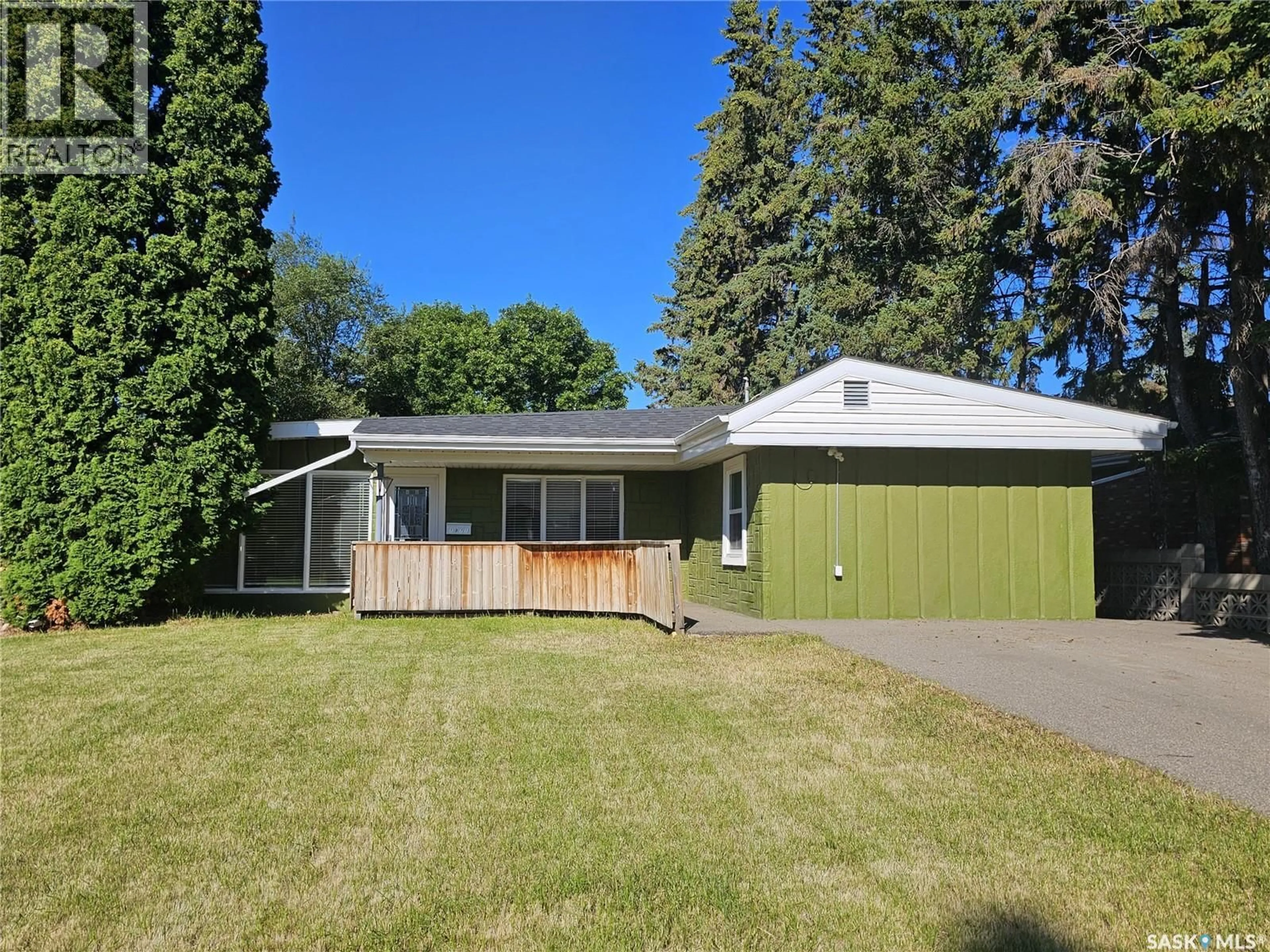 Home with vinyl exterior material, street for 1971 99TH STREET, North Battleford Saskatchewan S9A0S1