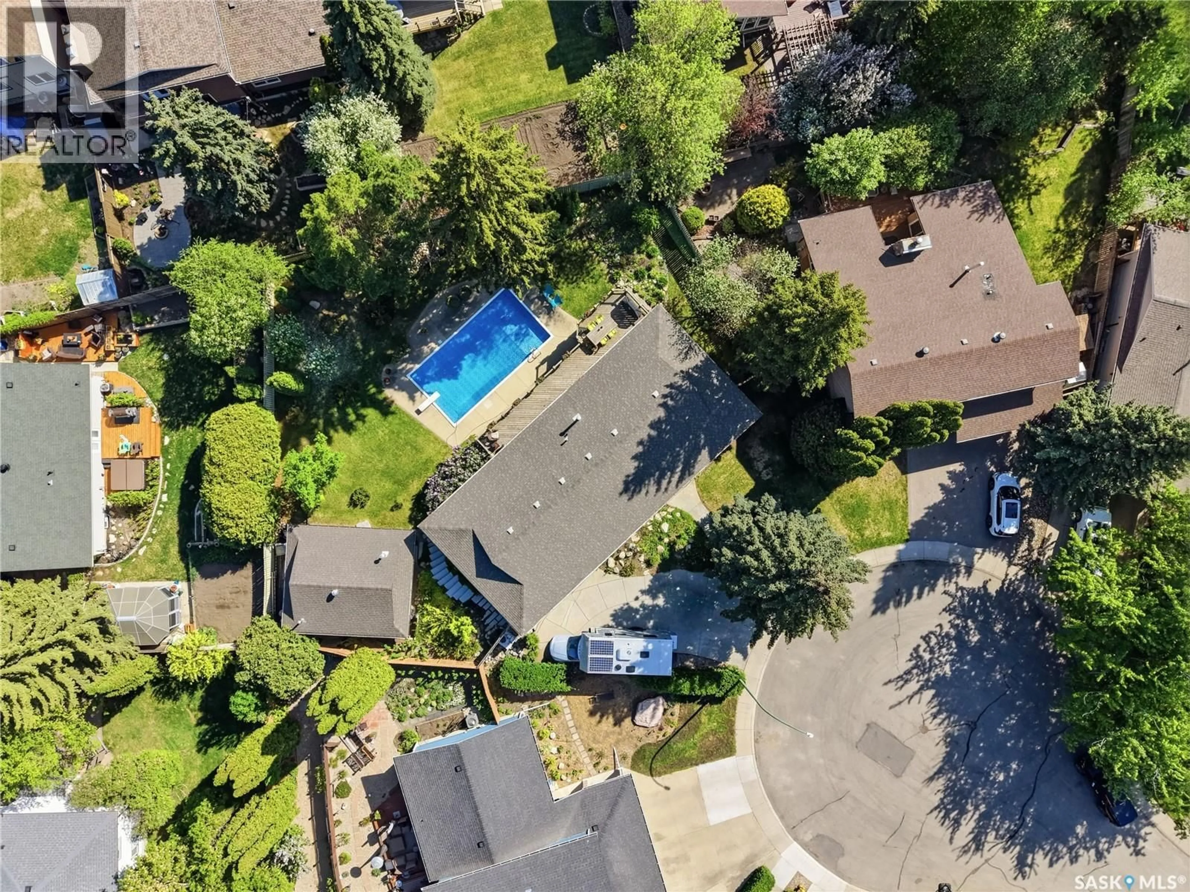A pic from outside/outdoor area/front of a property/back of a property/a pic from drone, street for 727 TOBIN TERRACE, Saskatoon Saskatchewan S7K4P4