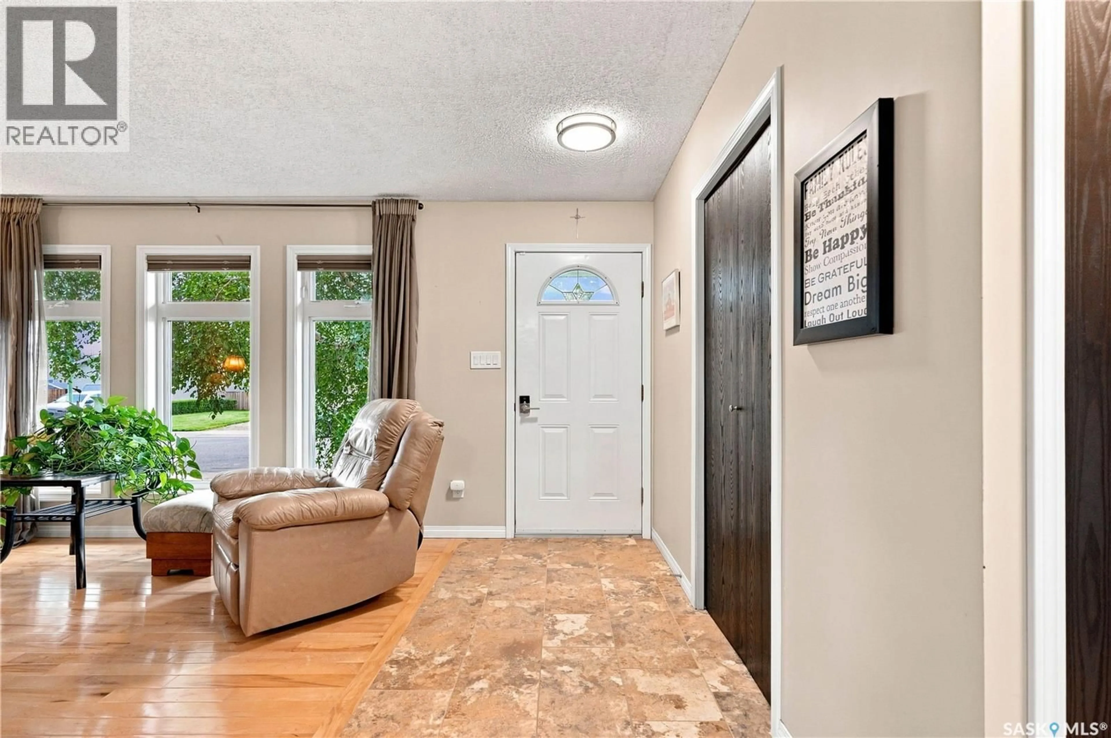 Indoor entryway for 510 4TH STREET, Warman Saskatchewan S0K4S0