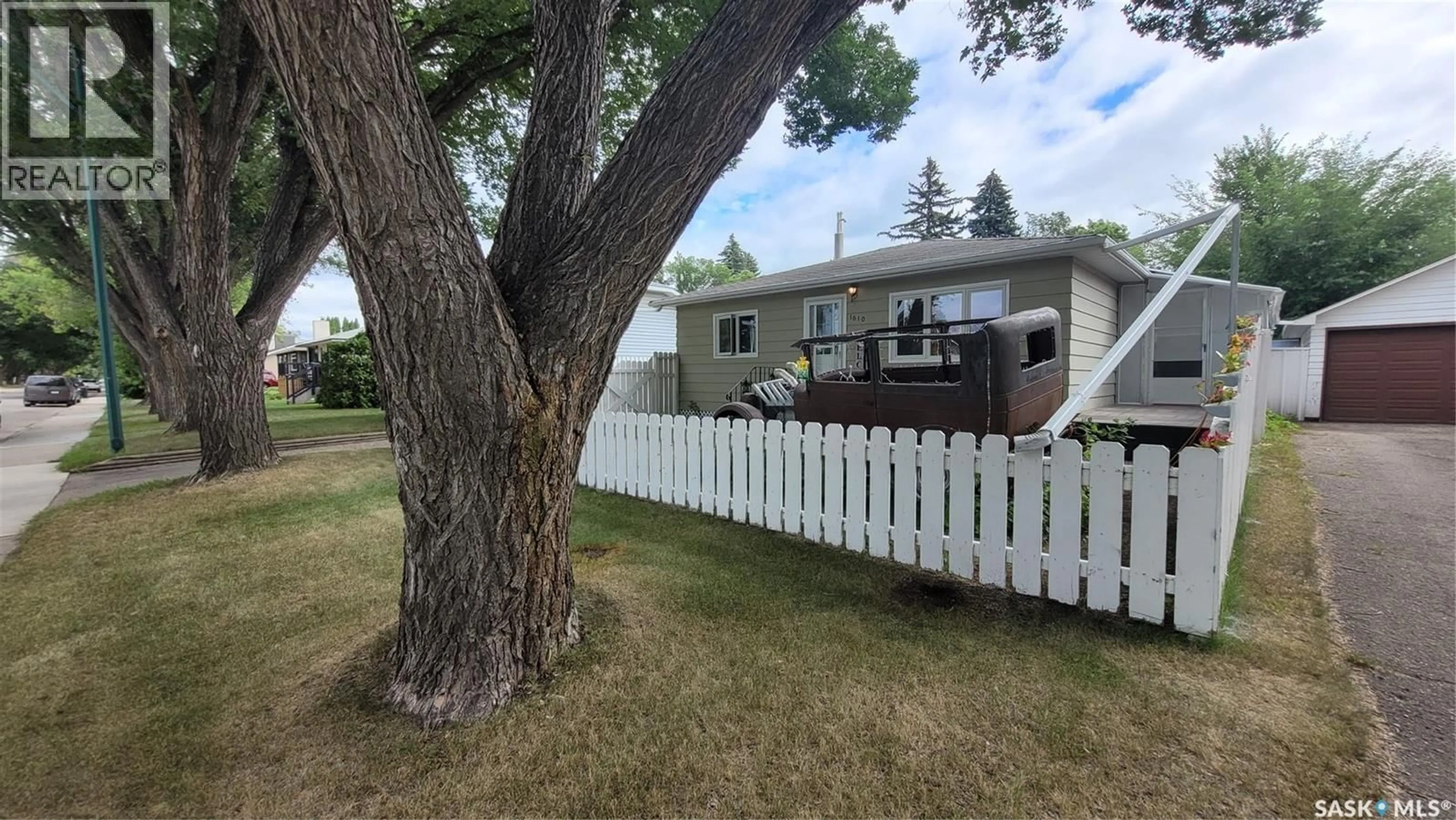 Unknown for 1610 2ND AVENUE, Saskatoon Saskatchewan S7K2G2