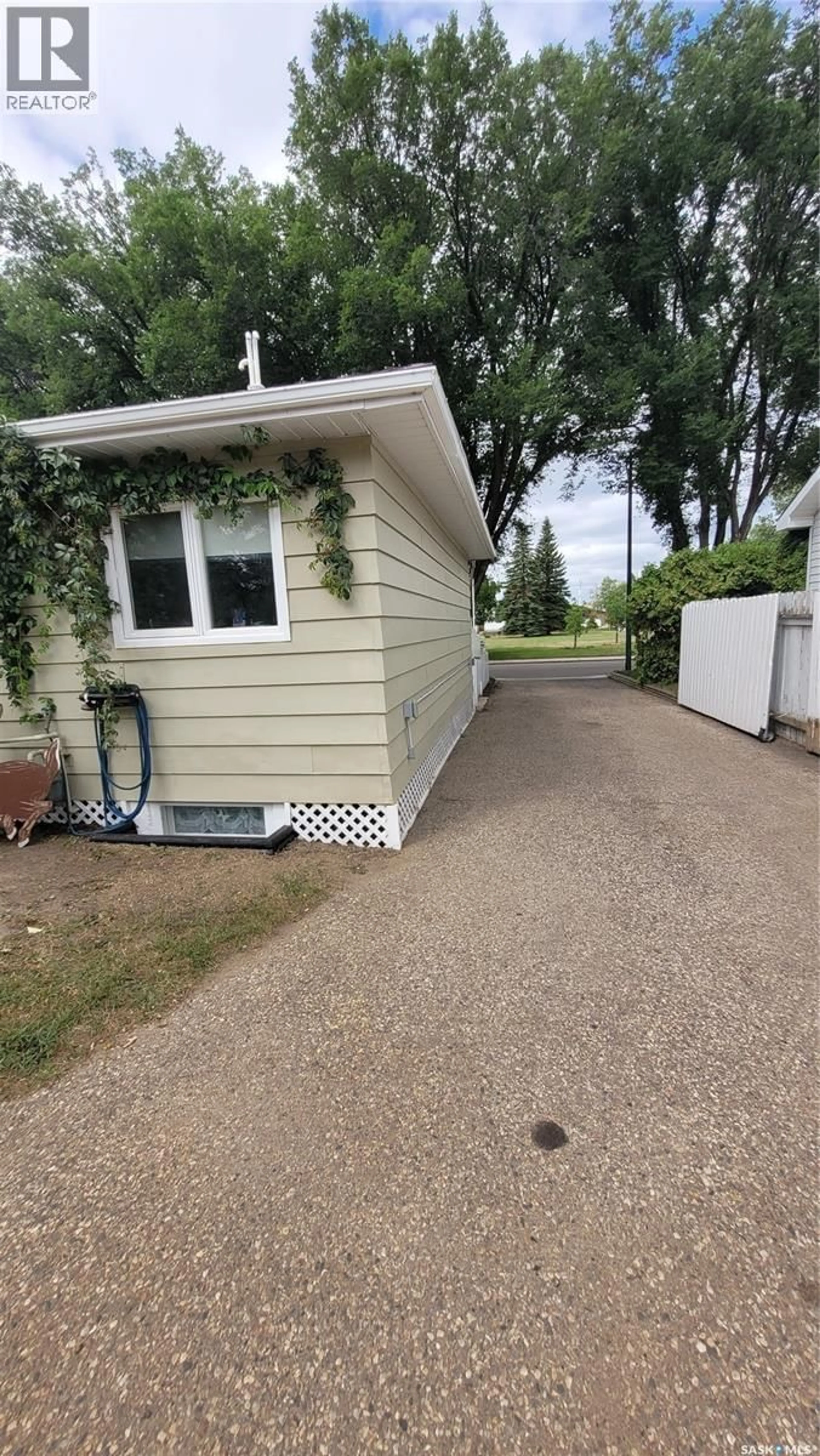 Unknown for 1610 2ND AVENUE, Saskatoon Saskatchewan S7K2G2
