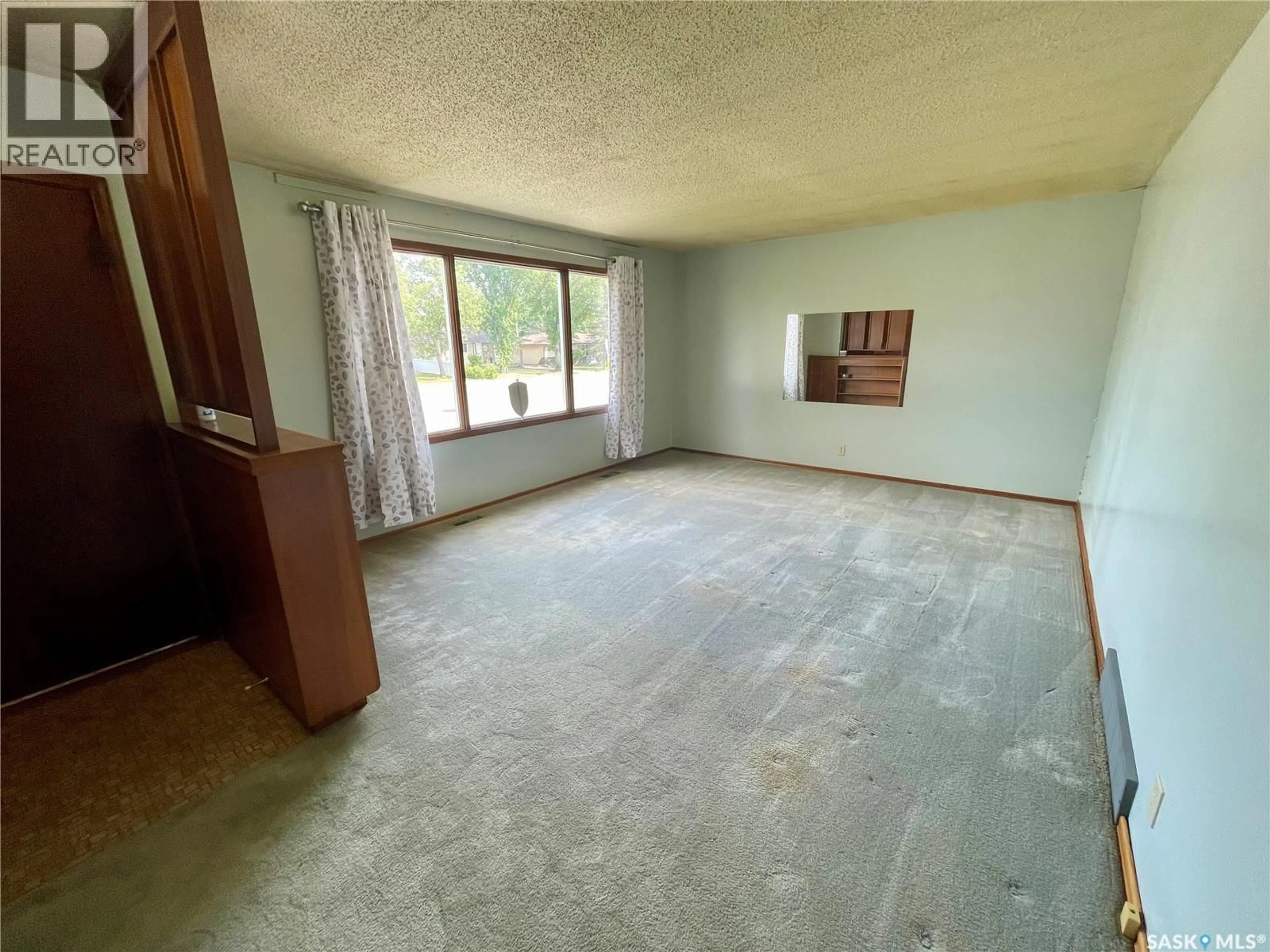 A pic of a room for 206 MCINTOSH STREET, Regina Saskatchewan S4R4Z9
