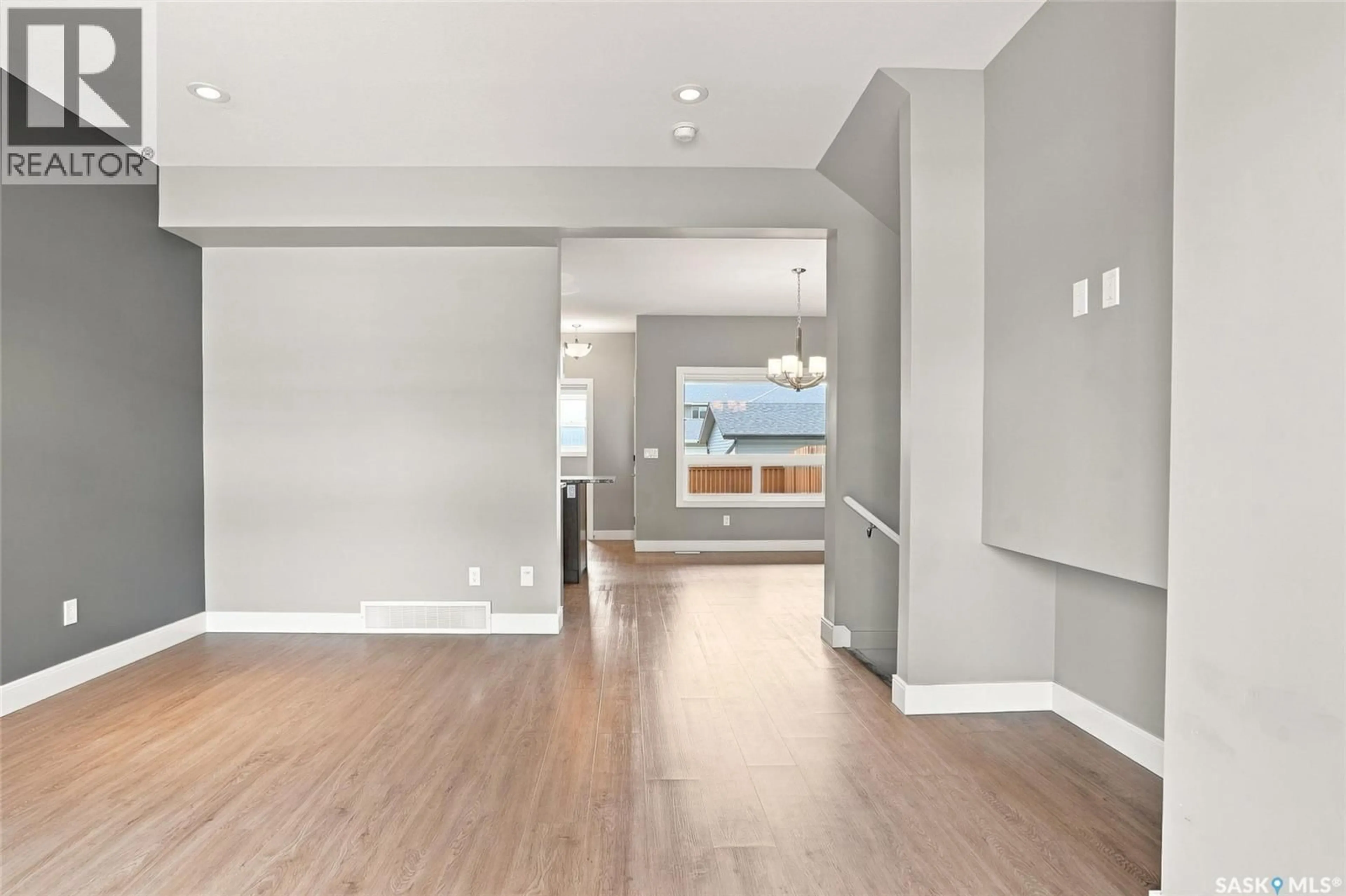 Indoor entryway for 343 RAJPUT WAY, Saskatoon Saskatchewan S7W0W3