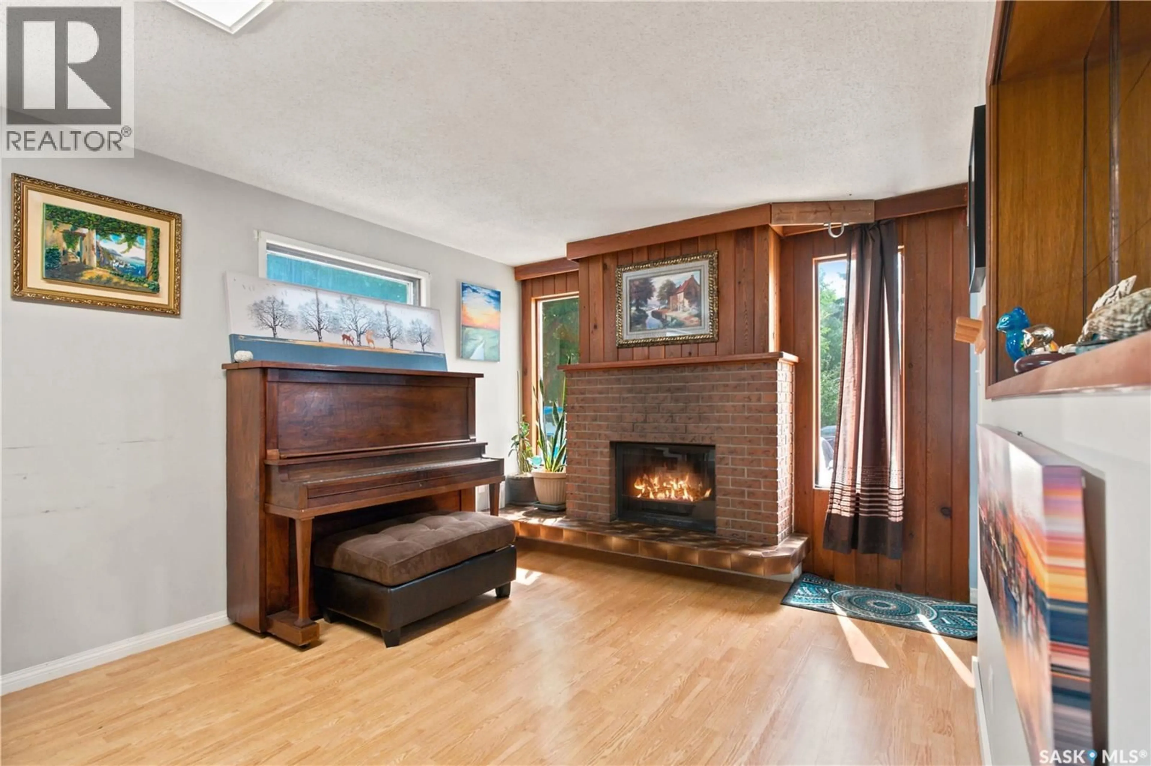 Unknown for 310 DOUGLAS CRESCENT, Saskatoon Saskatchewan S7L4T4