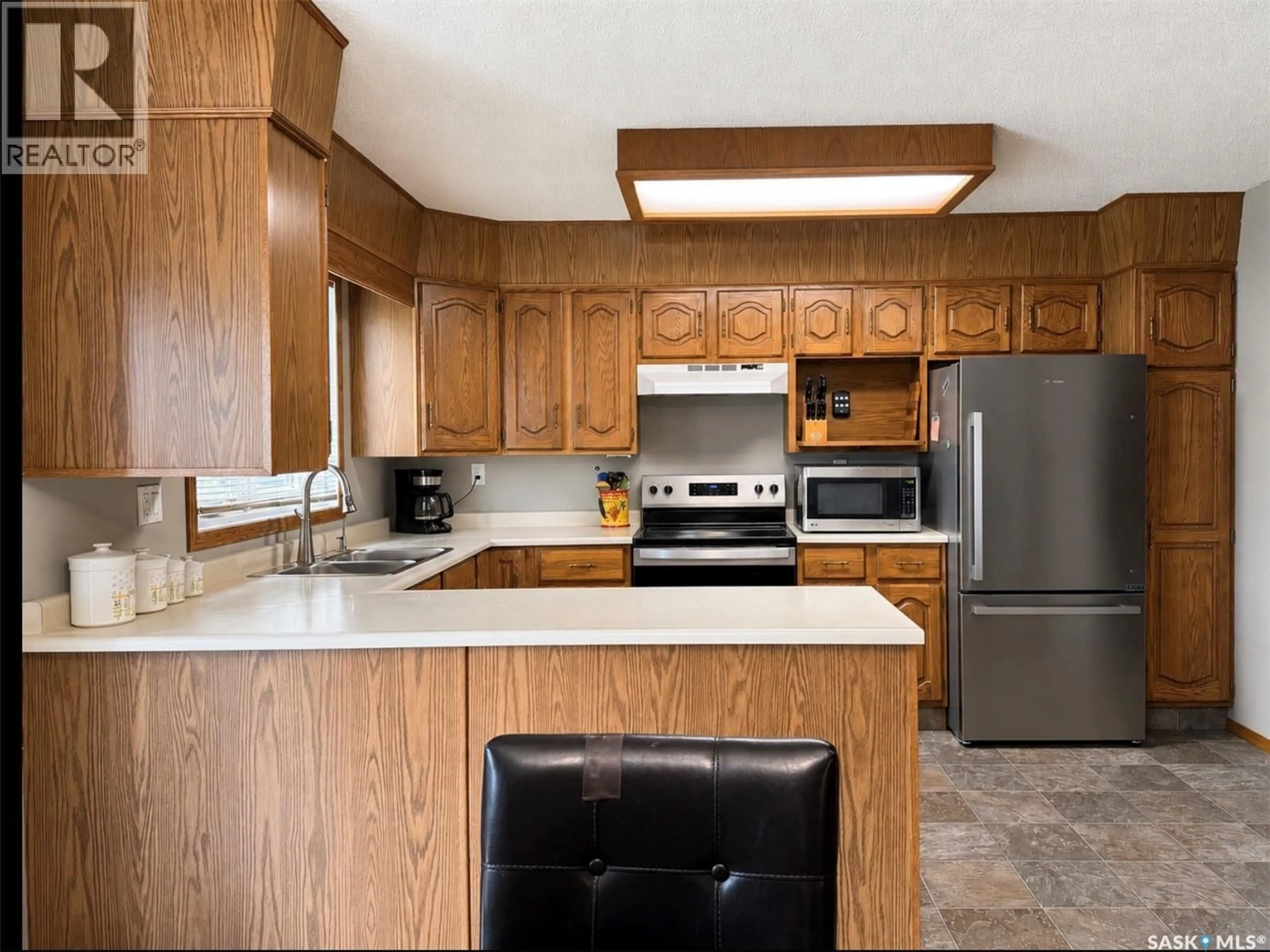 Standard kitchen, unknown for 118 MAIN STREET, Sintaluta Saskatchewan S0G4N0