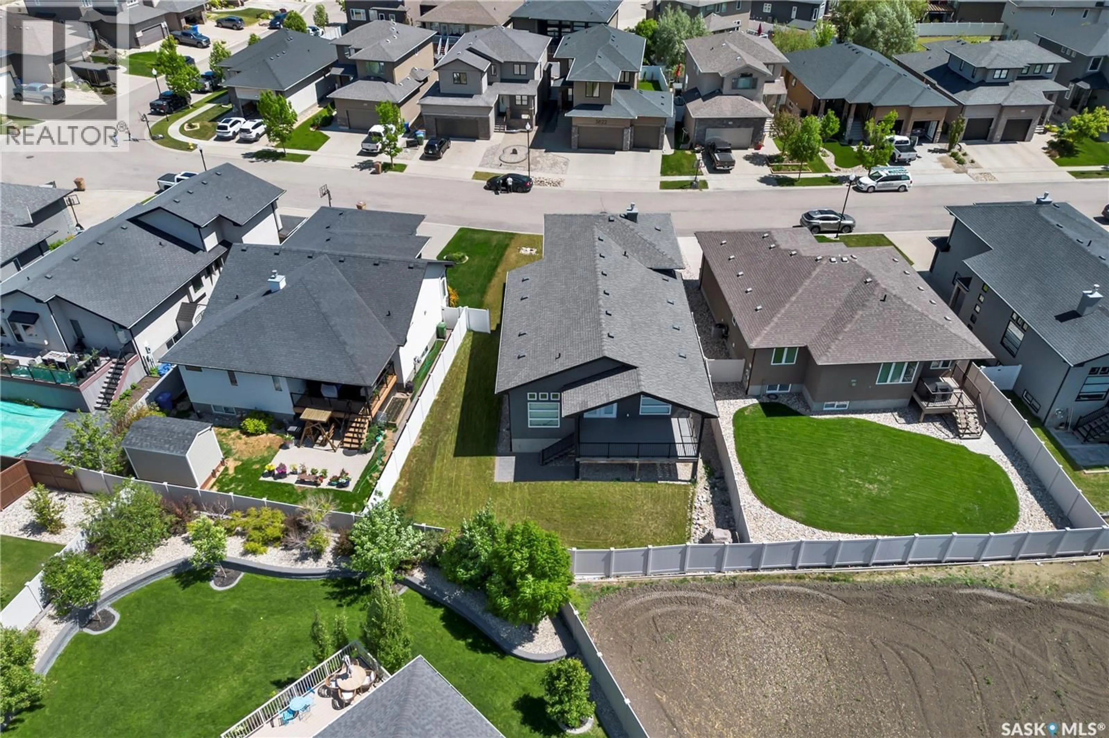A pic from outside/outdoor area/front of a property/back of a property/a pic from drone, street for 3821 GOLDFINCH WAY, Regina Saskatchewan S4V1S4