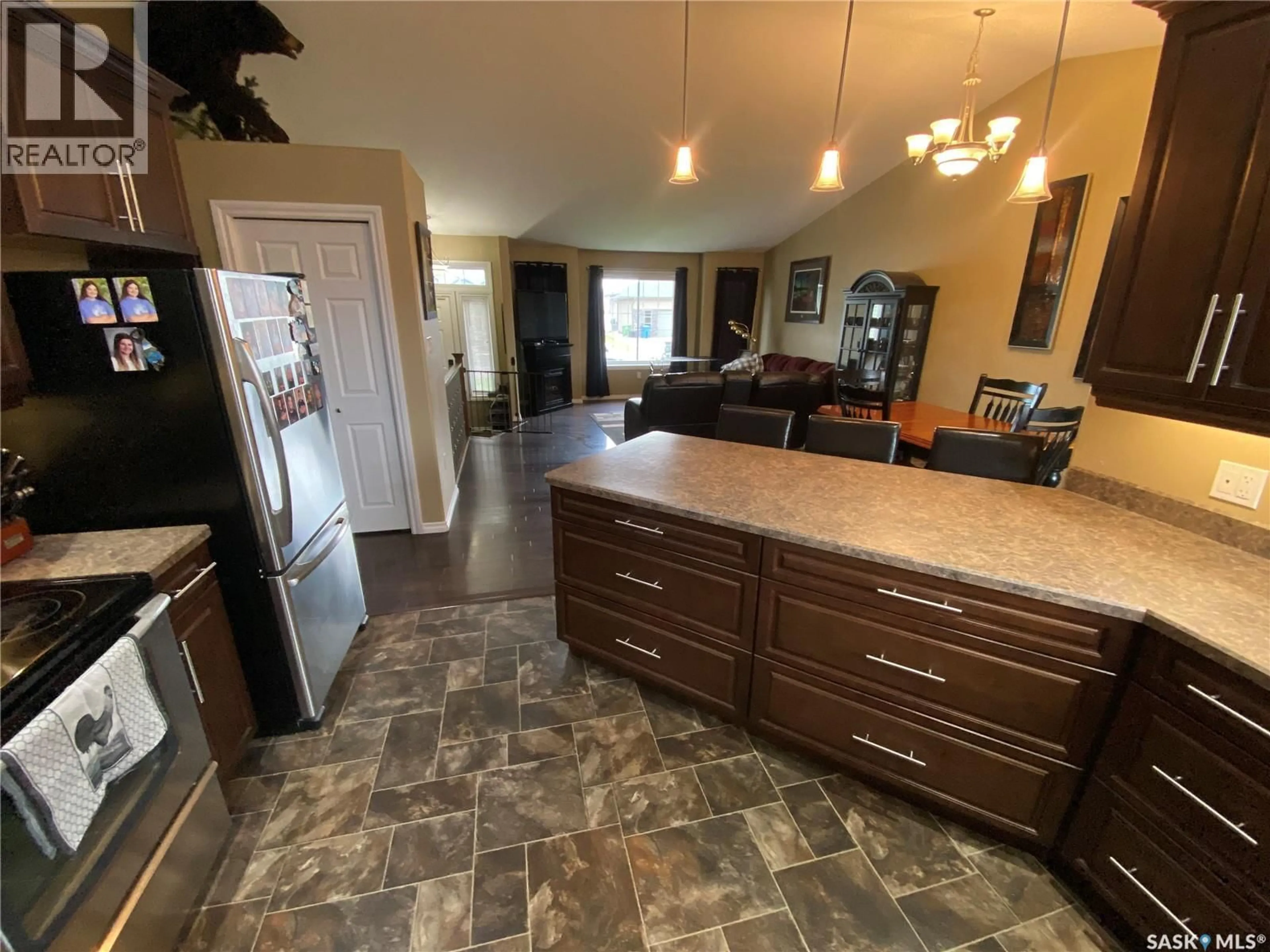Open concept kitchen, ceramic/tile floor for 54 MADGE WAY, Yorkton Saskatchewan S3N3J8