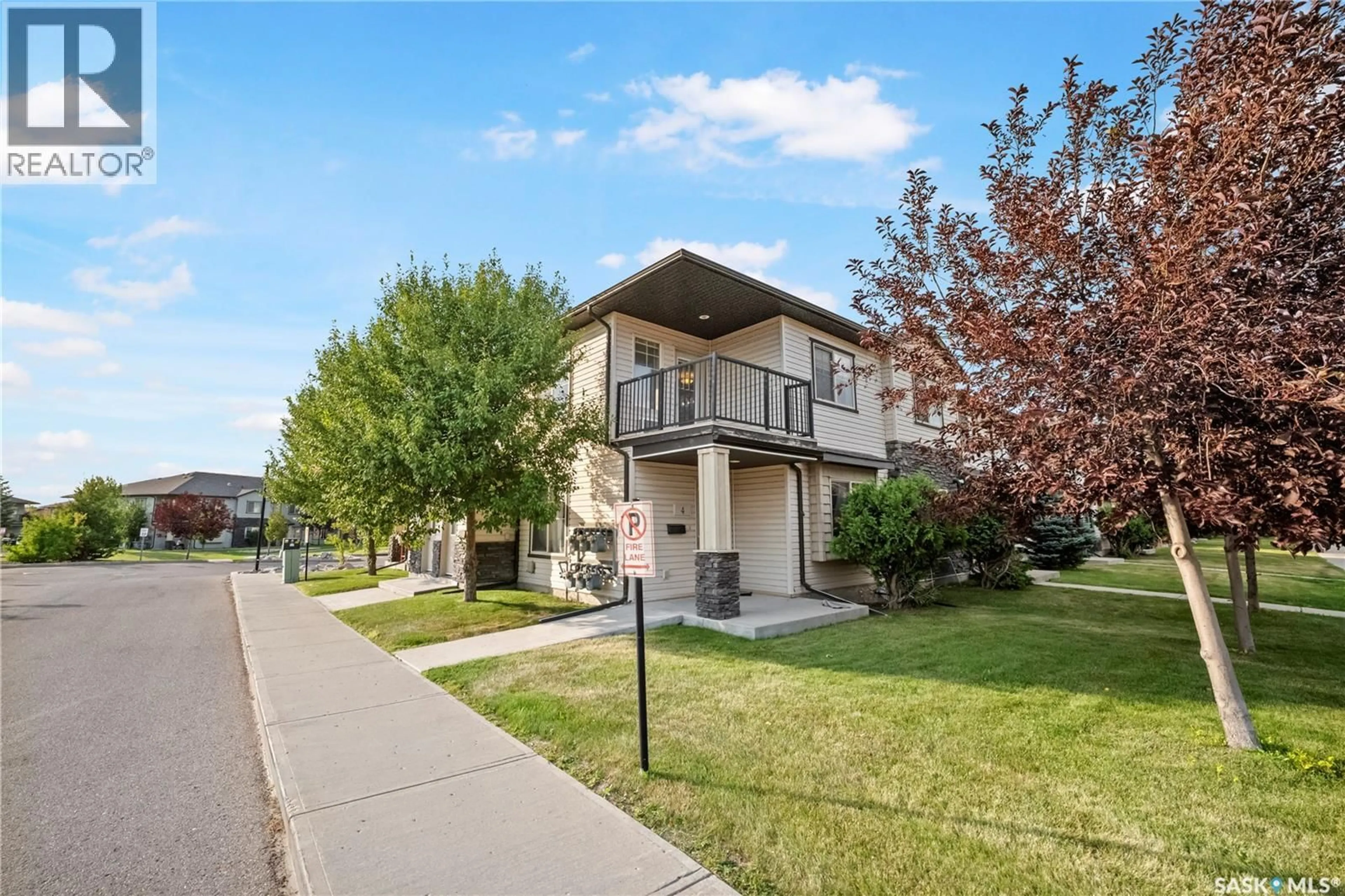 Patio, street for 5 - 5011 JAMES HILL ROAD, Regina Saskatchewan S4W0B9