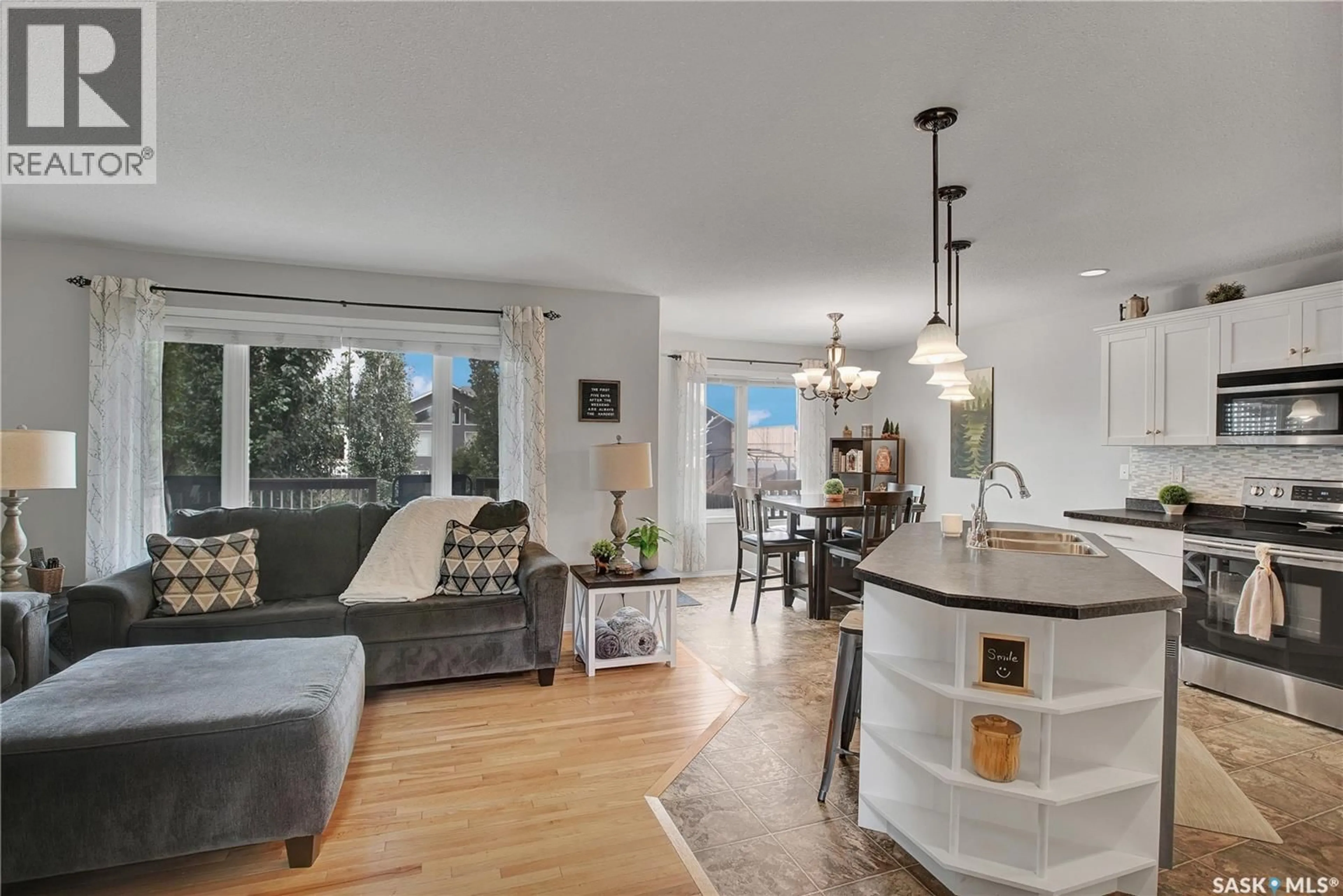 Open concept kitchen, unknown for 118 MEADOWLARK PARK, Warman Saskatchewan S0K0A1