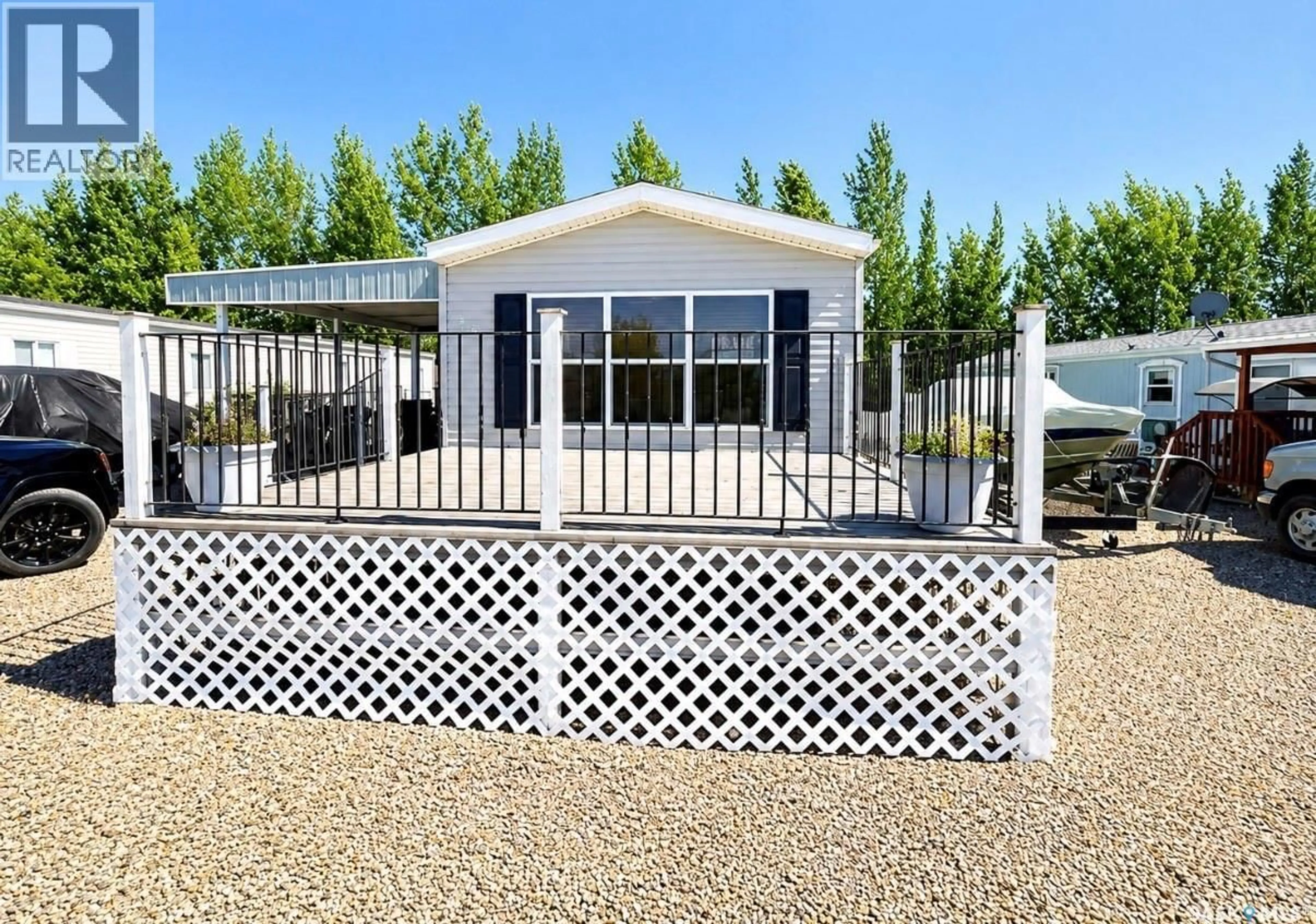 Home with vinyl exterior material, unknown for 19 MEADOWLARK COURT, Diefenbaker Lake Saskatchewan S0H3P0