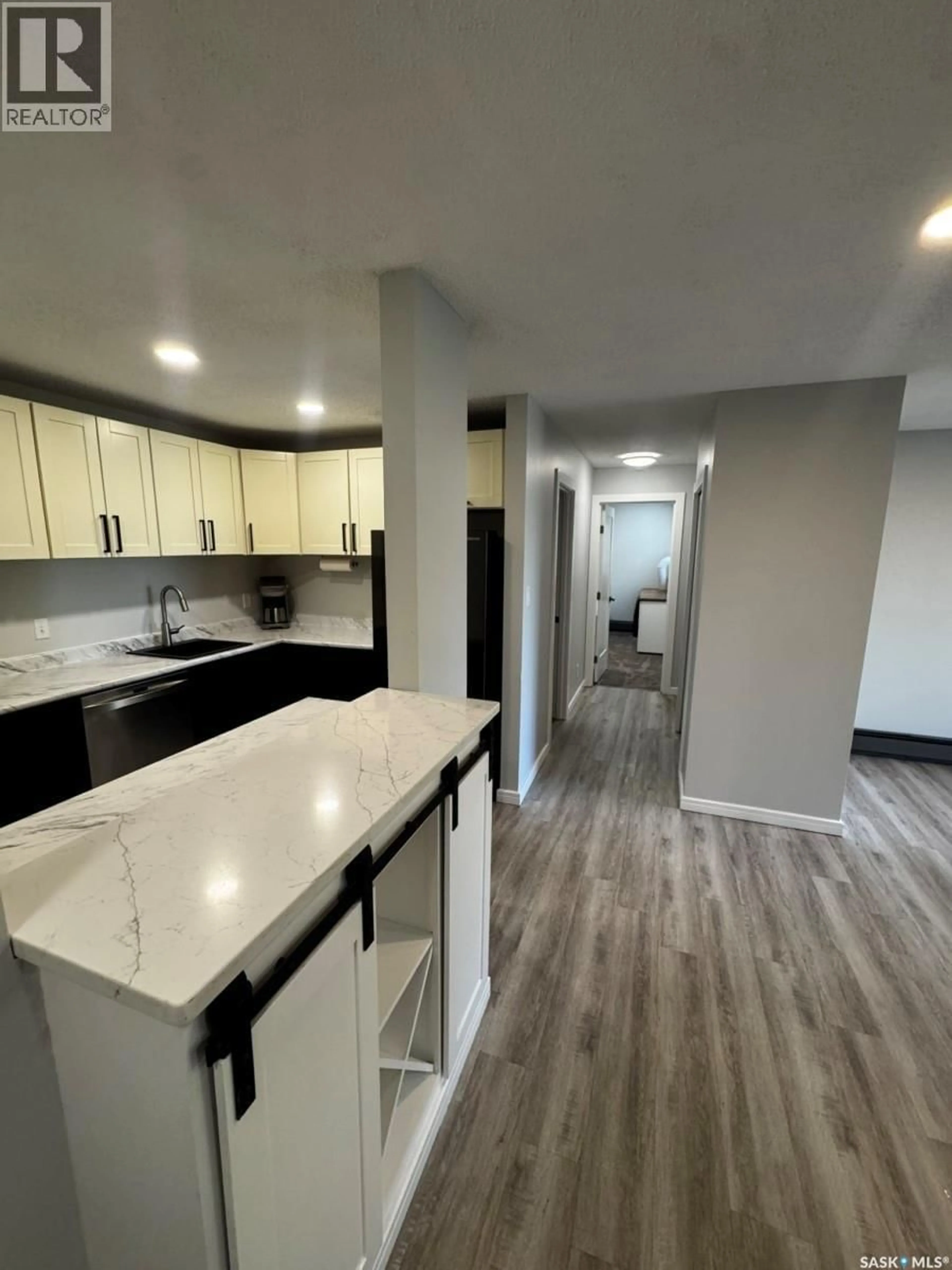 Open concept kitchen, unknown for 303 - 365 KINGSMERE BOULEVARD, Saskatoon Saskatchewan S7J4J6