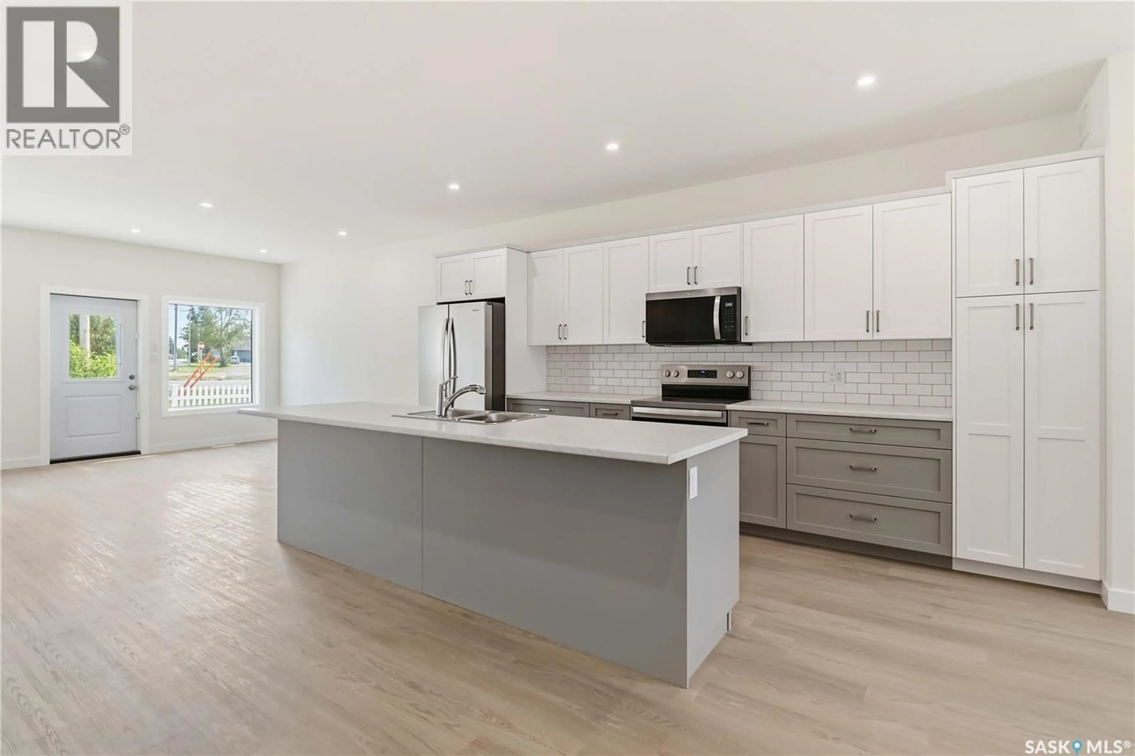 Open concept kitchen, unknown for 301 - 43 CENTENNIAL ROAD, Hague Saskatchewan S0K1X0