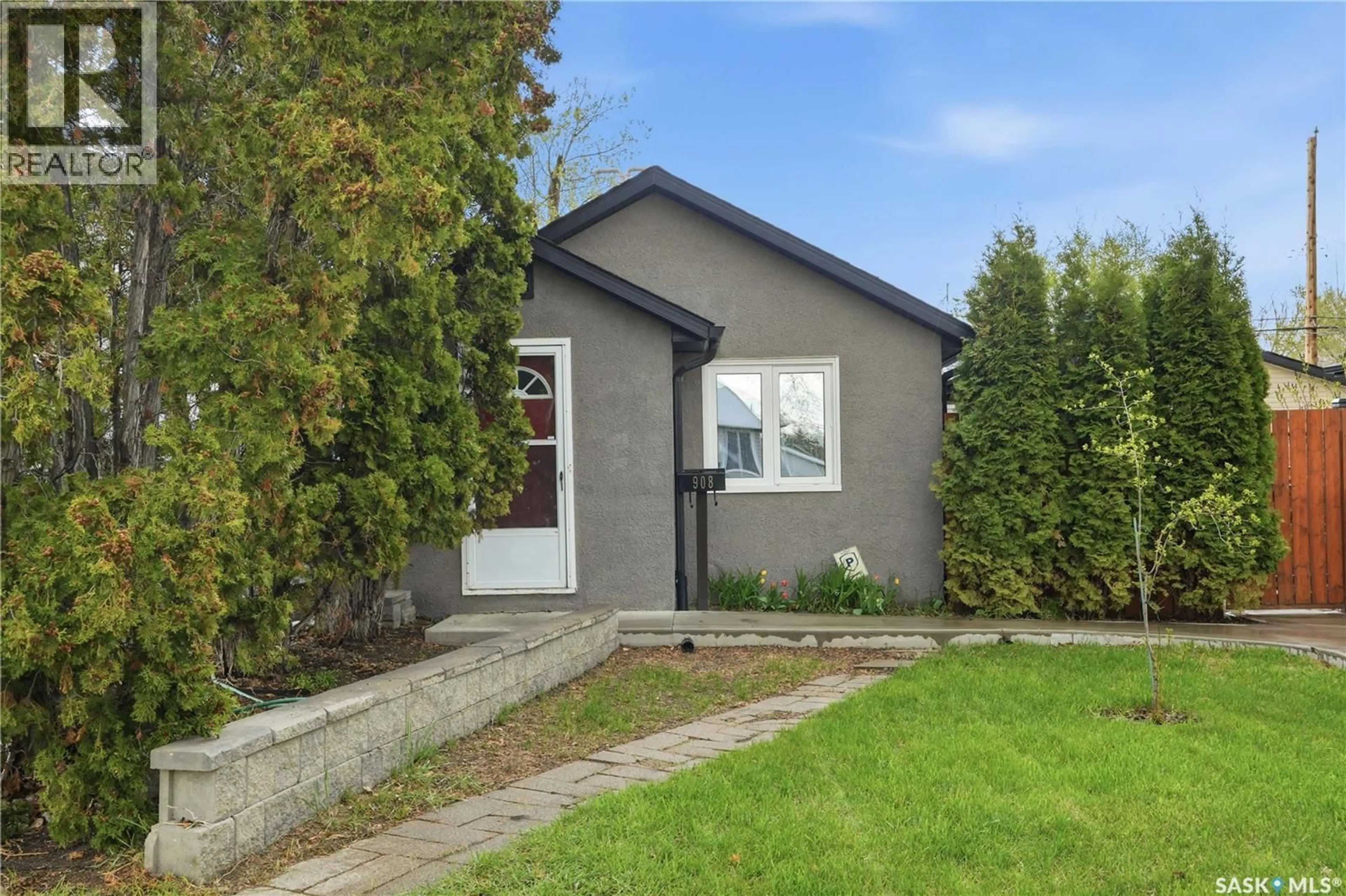 Unknown for 908 L AVENUE, Saskatoon Saskatchewan S7L2R6