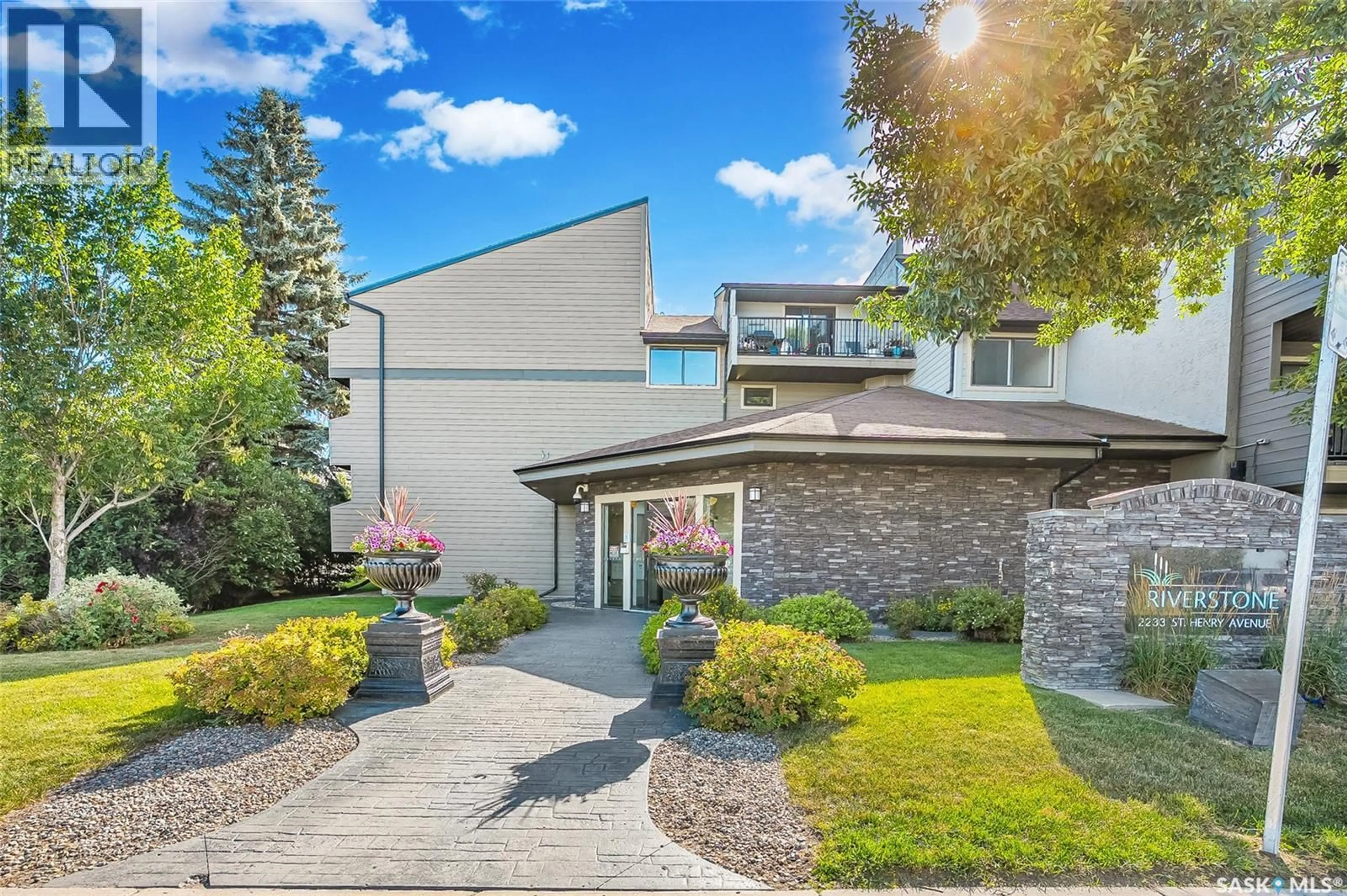 Patio, unknown for 2233 - 304 ST HENRY AVENUE, Saskatoon Saskatchewan S7M5K6