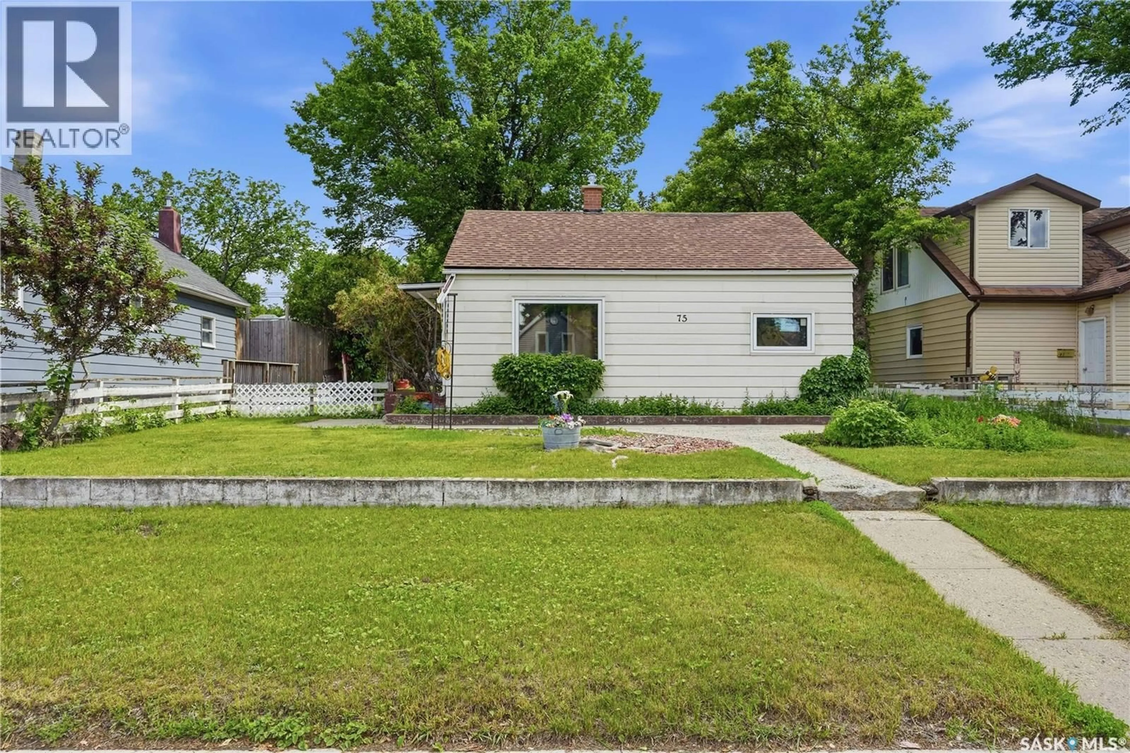 Unknown for 75 IROQUOIS STREET, Moose Jaw Saskatchewan S6H5A4