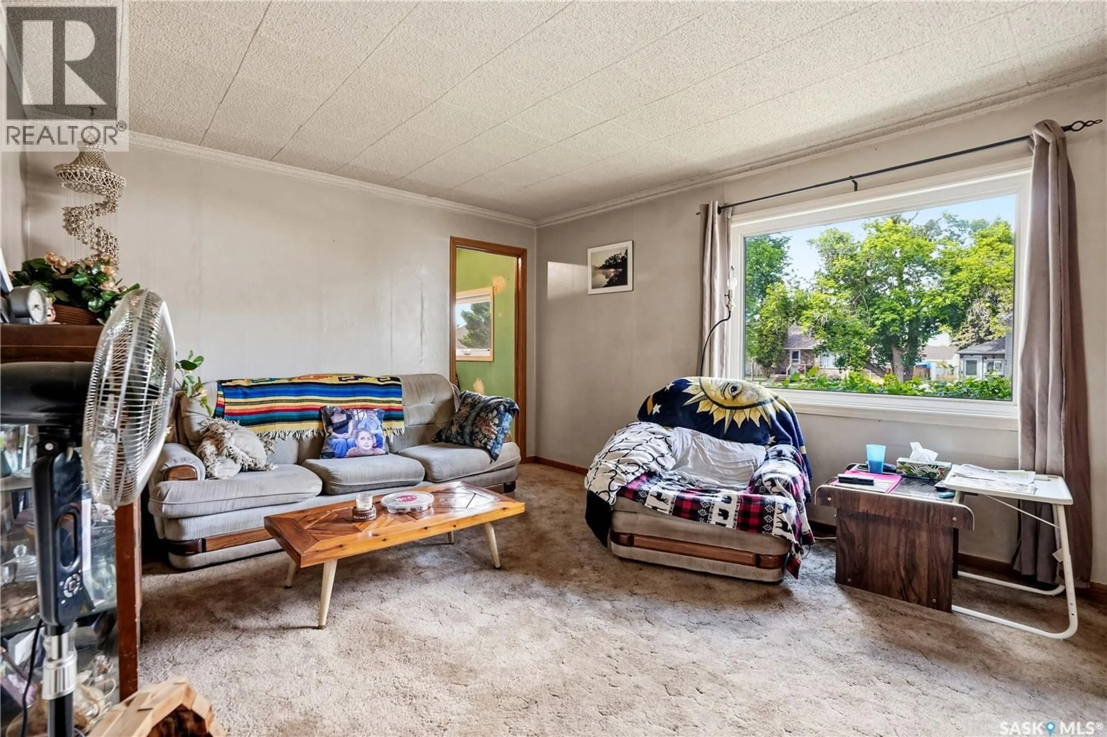 Living room with furniture, unknown for 75 IROQUOIS STREET, Moose Jaw Saskatchewan S6H5A4