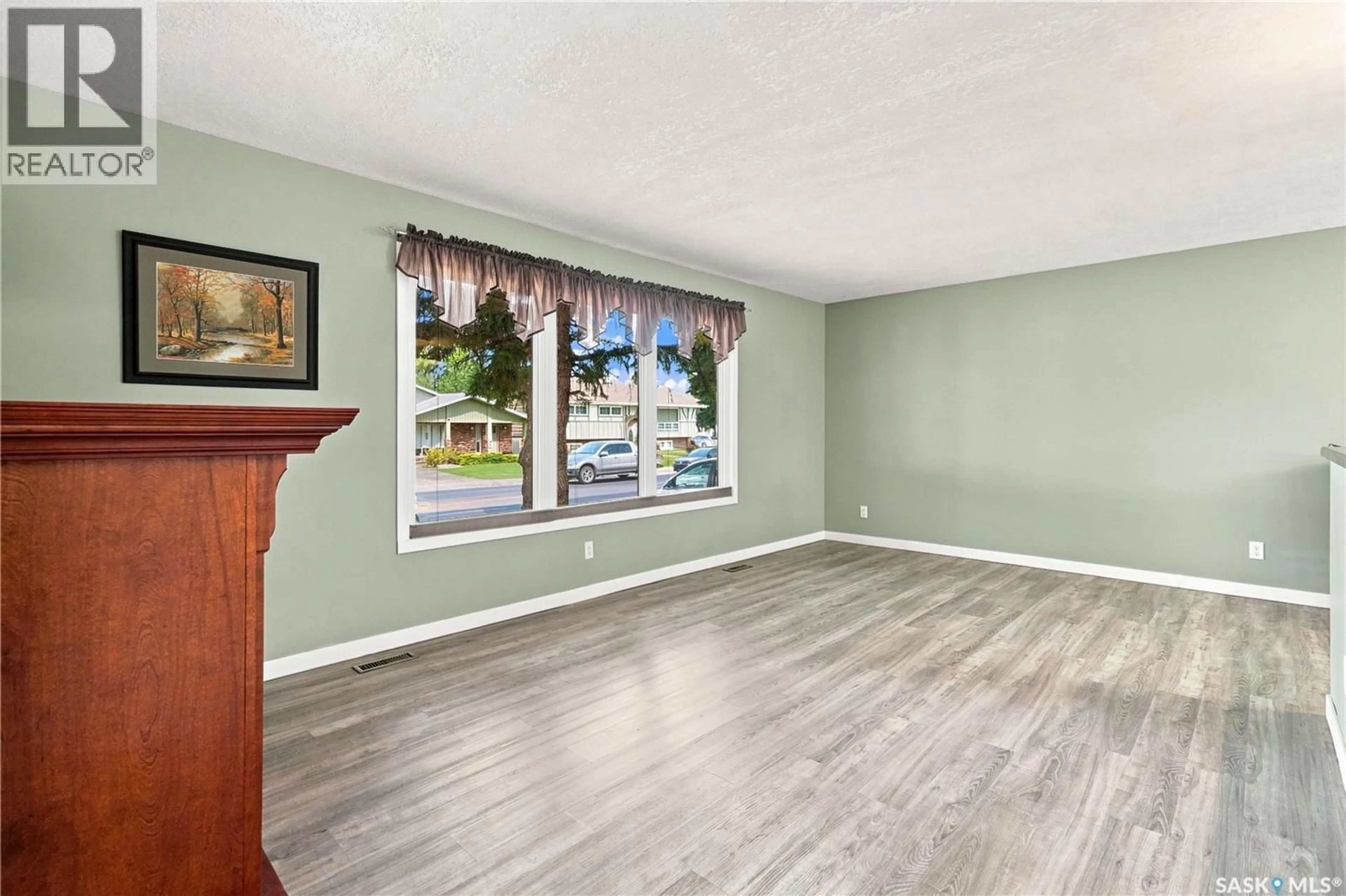 A pic of a room for 1227 PASCOE DRIVE, Moose Jaw Saskatchewan S6H7A2