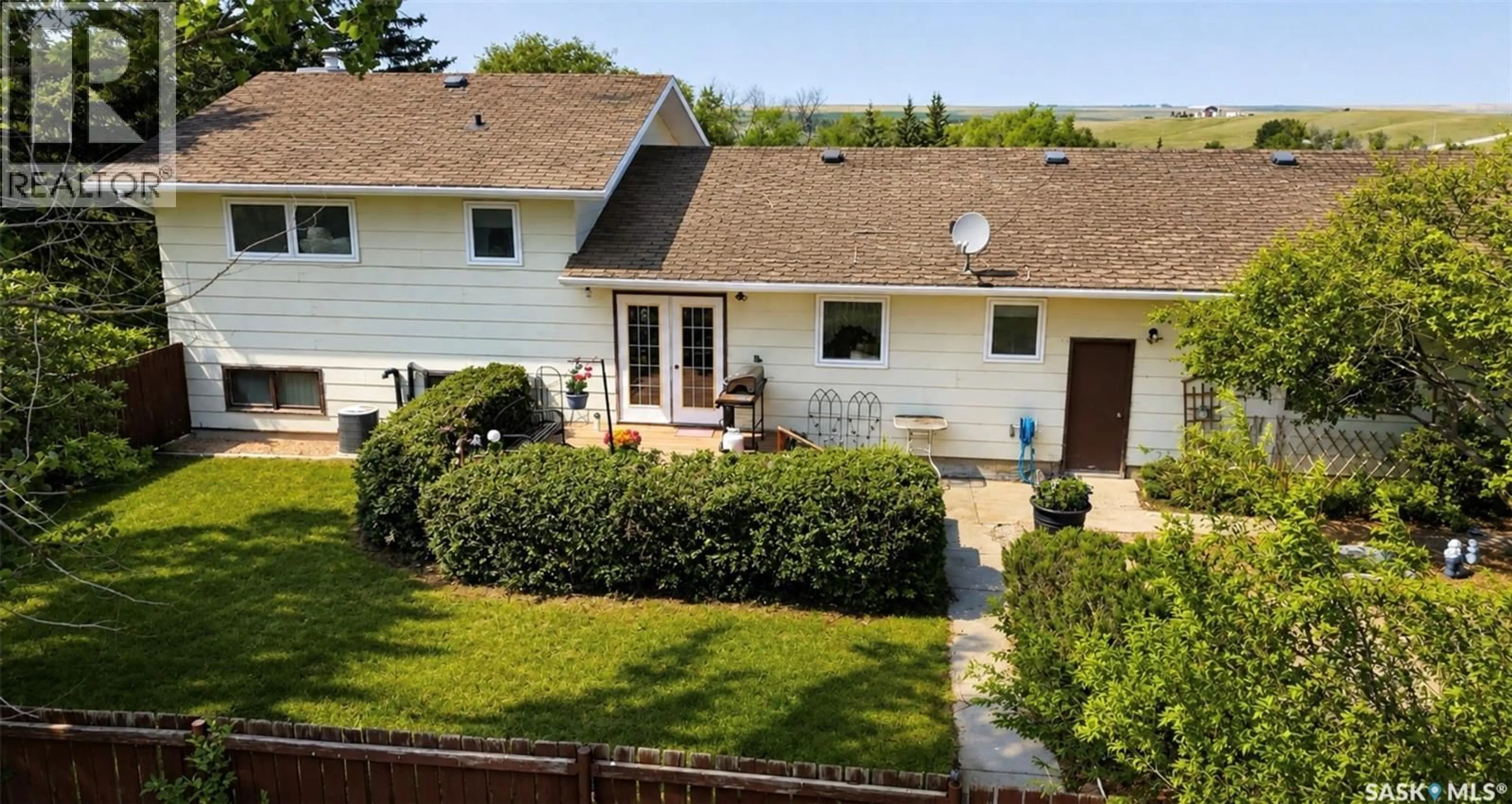 A pic from outside/outdoor area/front of a property/back of a property/a pic from drone, street for BRONCO MEMORIAL ACREAGE, Swift Current Rm No. 137 Saskatchewan S0H4J0
