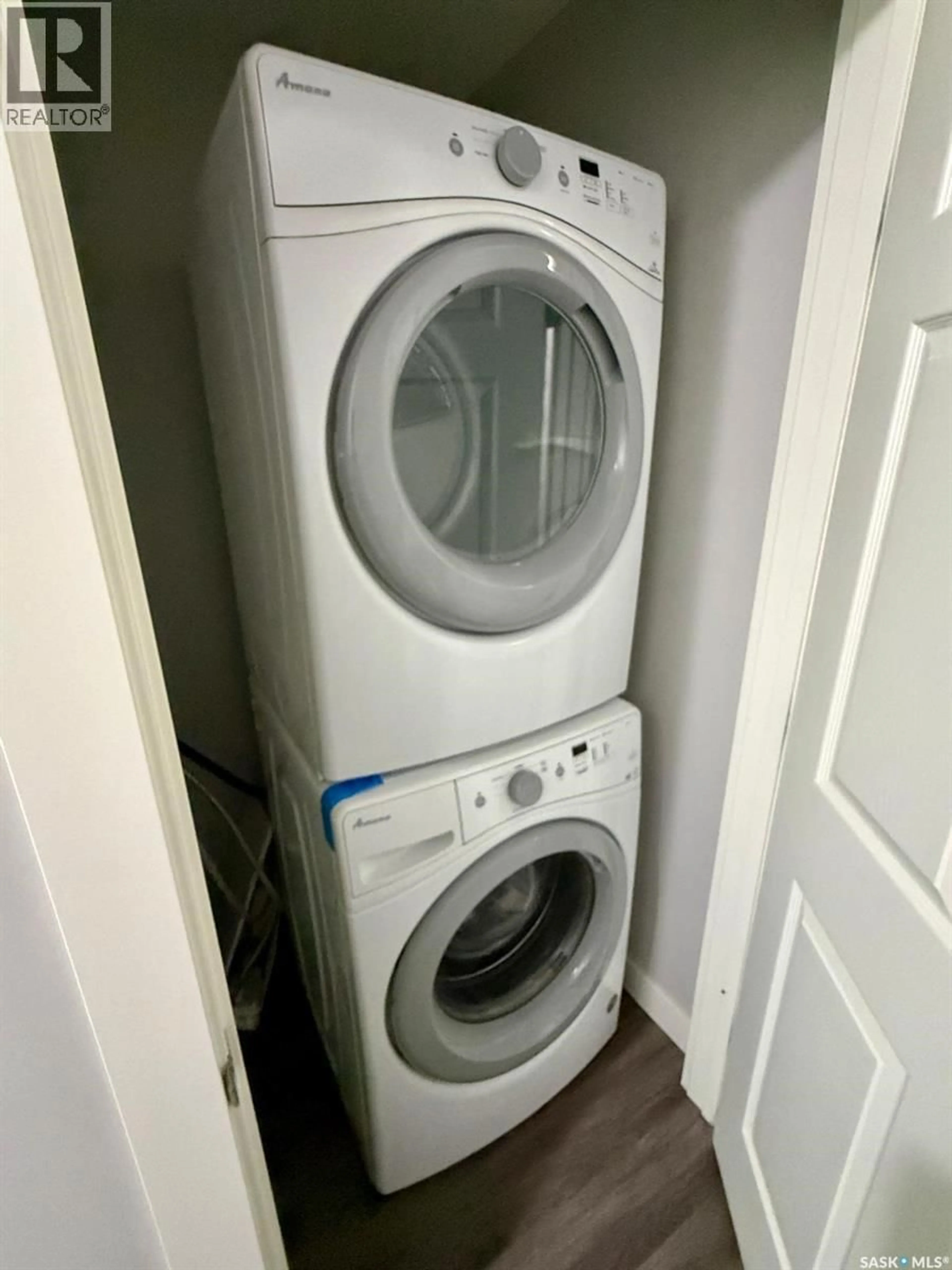 Laundry room for 2264 MONTREAL STREET, Regina Saskatchewan S4P1L6