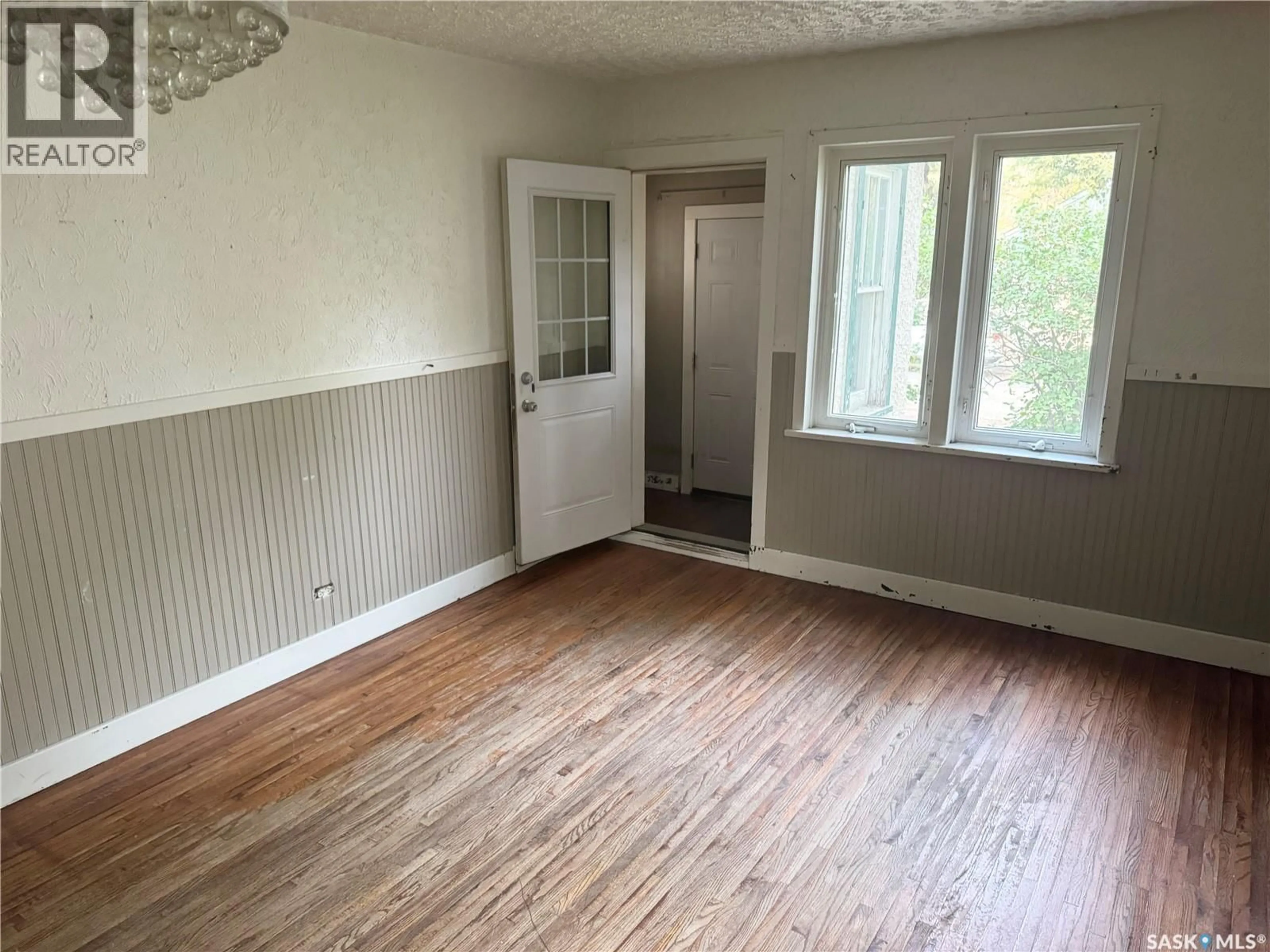 A pic of a room for 1110 QUEEN STREET, Regina Saskatchewan S4B4B2