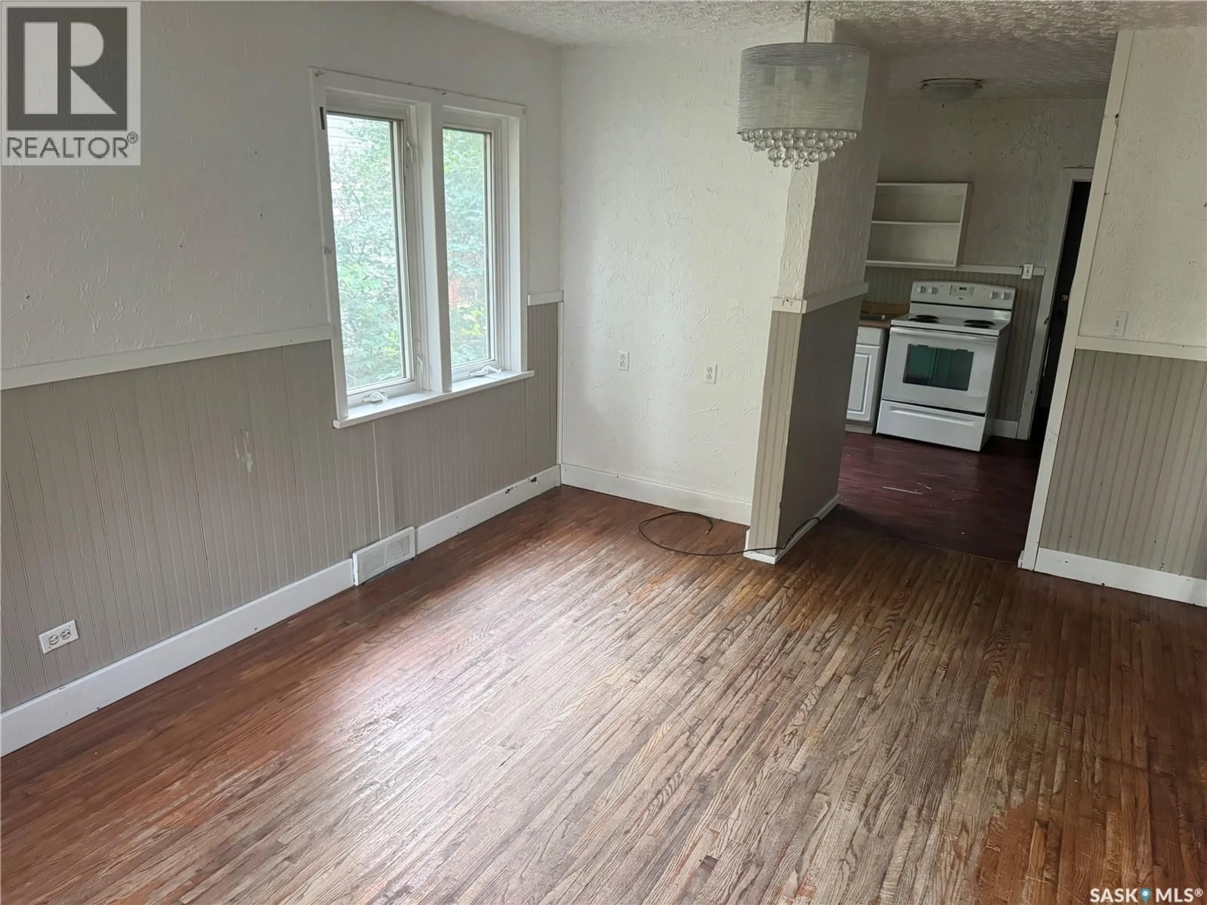 A pic of a room for 1110 QUEEN STREET, Regina Saskatchewan S4B4B2