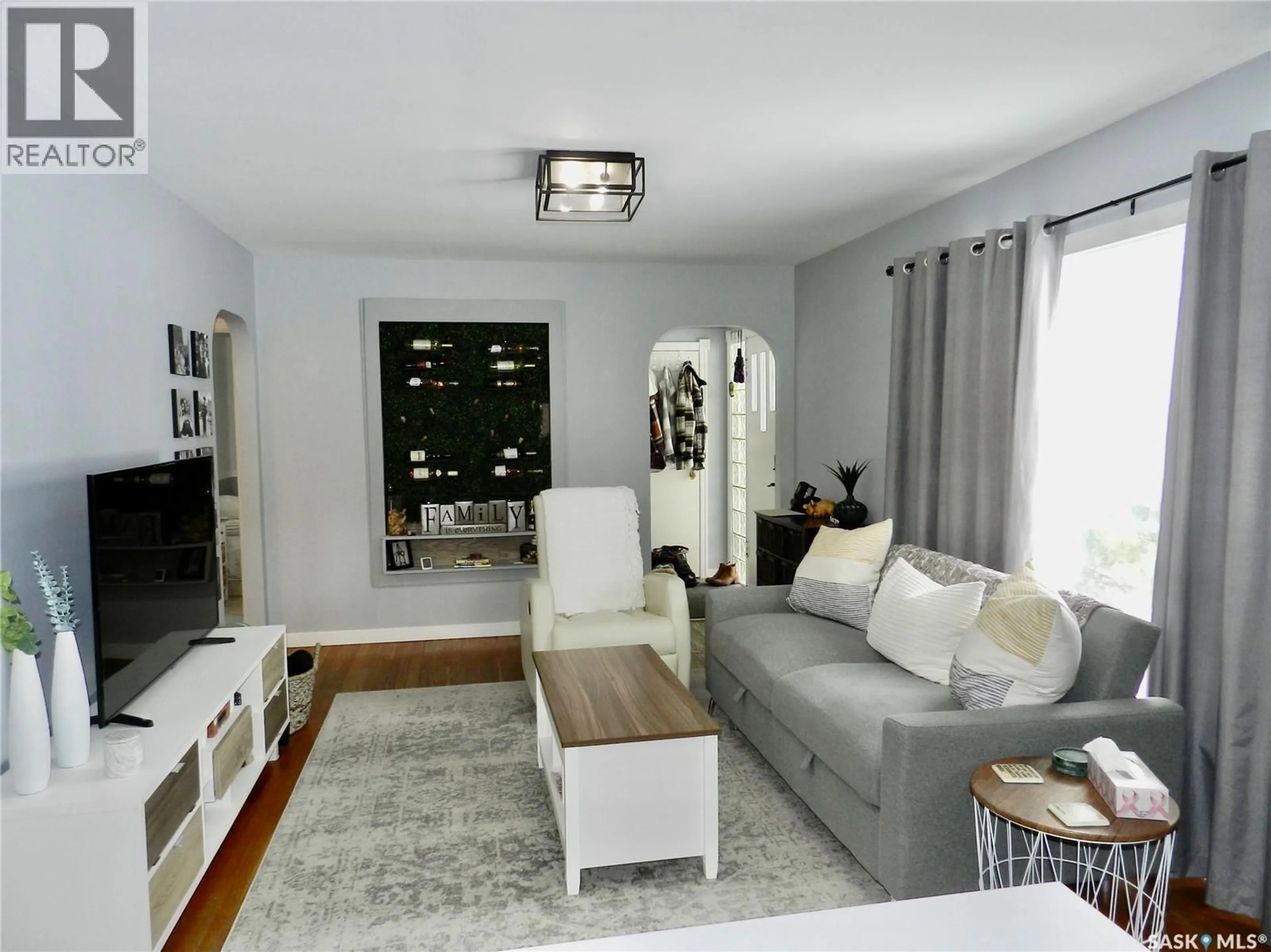 Living room with furniture, unknown for 1127 1ST AVENUE, Moose Jaw Saskatchewan S6H3N4
