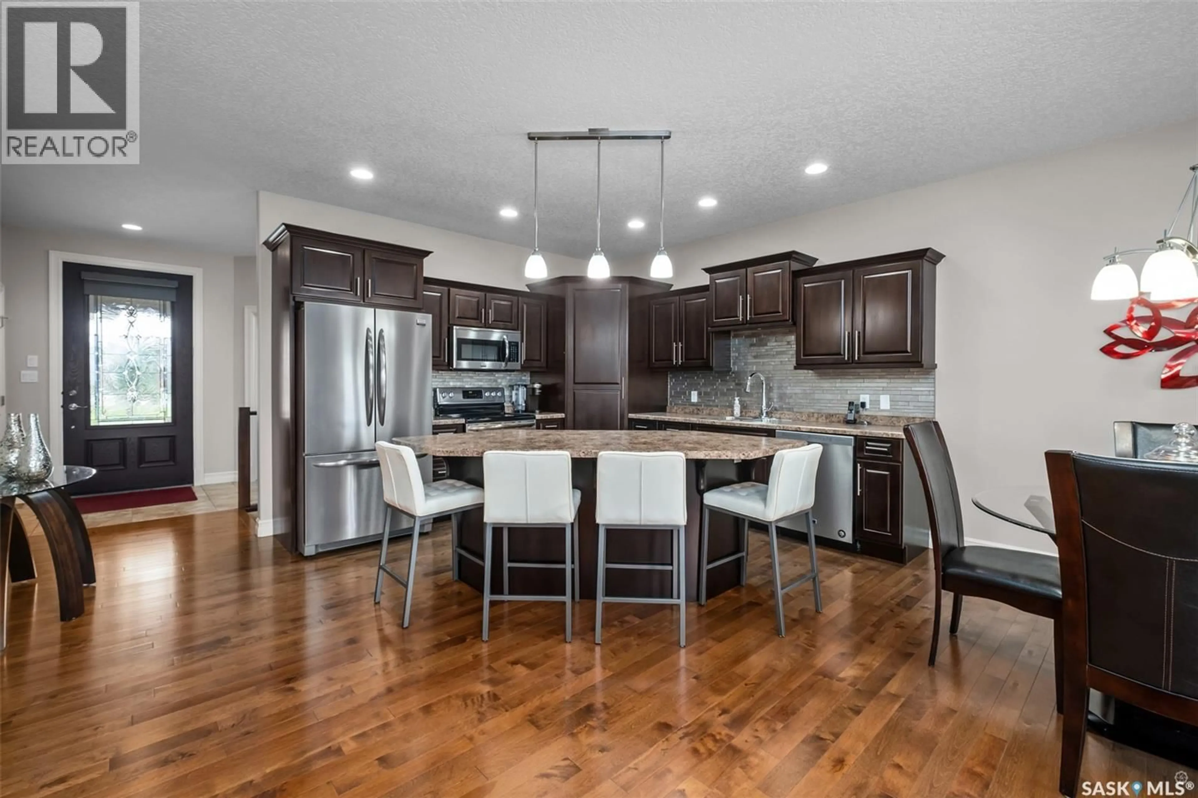 Open concept kitchen, unknown for 15 2805 LAKEVIEW DRIVE, Prince Albert Saskatchewan S6W0A4