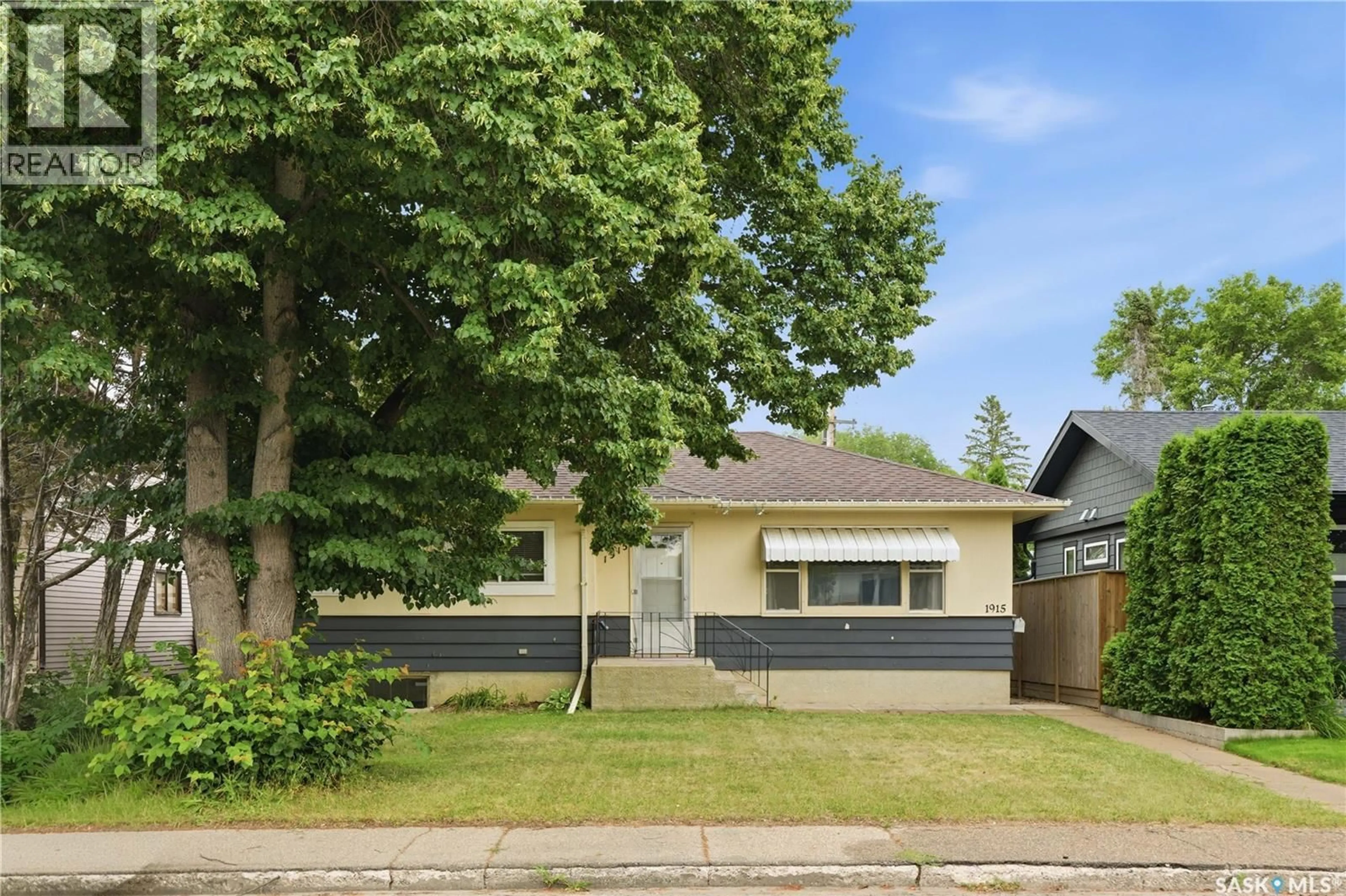 Unknown for 1915 DUFFERIN AVENUE, Saskatoon Saskatchewan S7J1B6