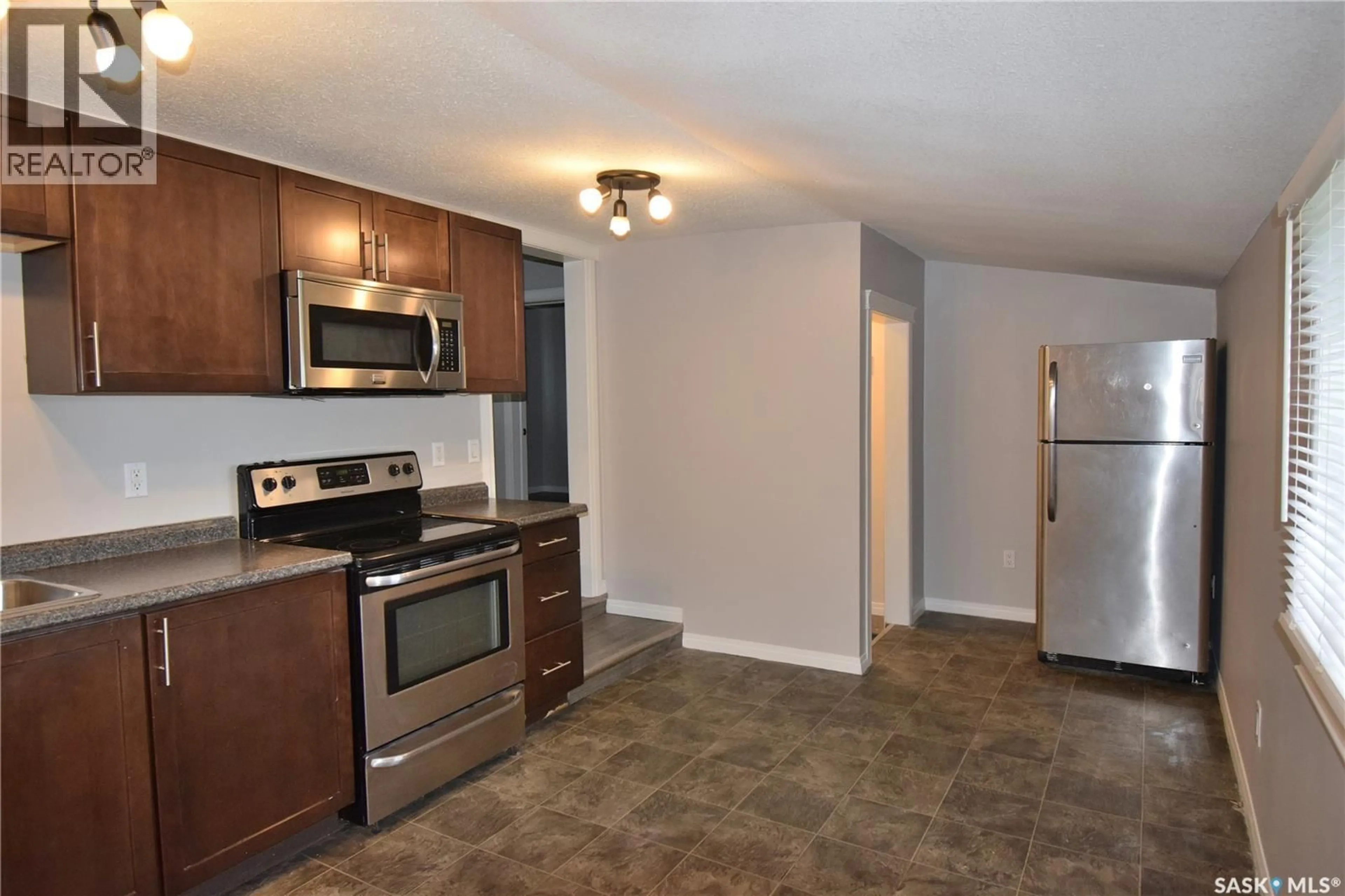 Standard kitchen, unknown for 1234 15TH STREET, Prince Albert Saskatchewan S6V3S6