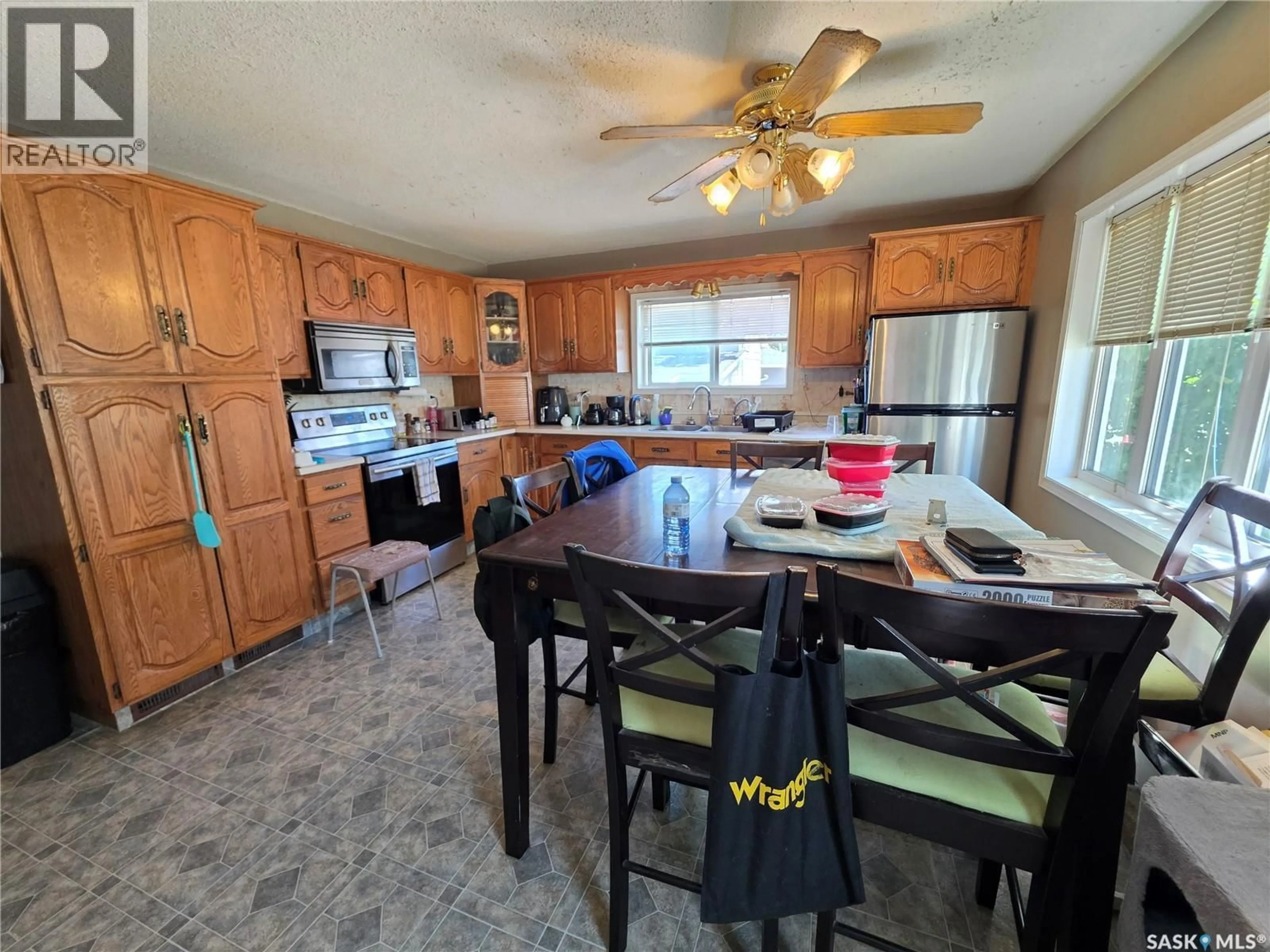 Open concept kitchen, unknown for 1328 HERBERT AVENUE, Herbert Saskatchewan S0H2A0