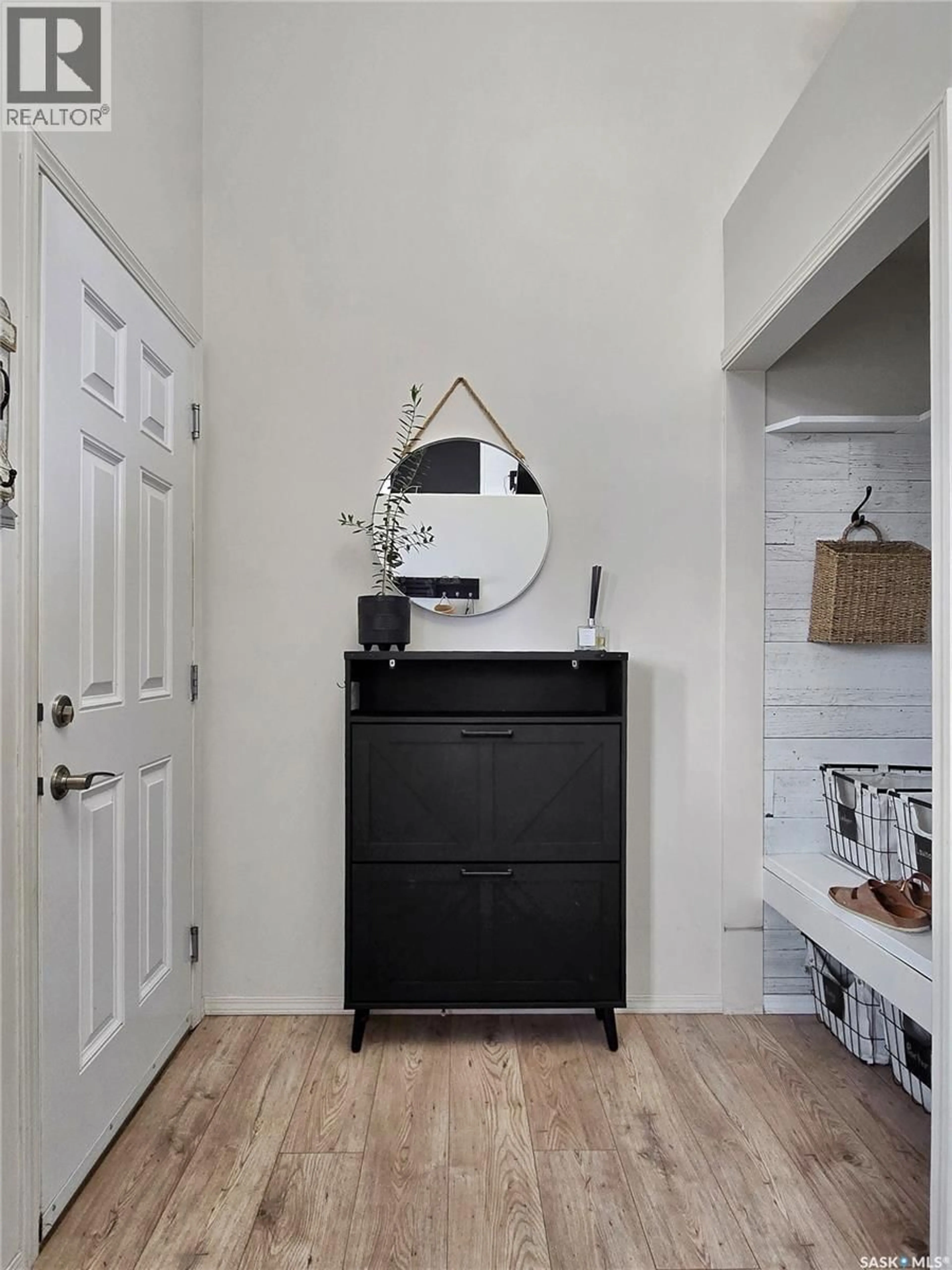 Indoor entryway for 710 REDWOOD CRESCENT, Warman Saskatchewan S0K4S2