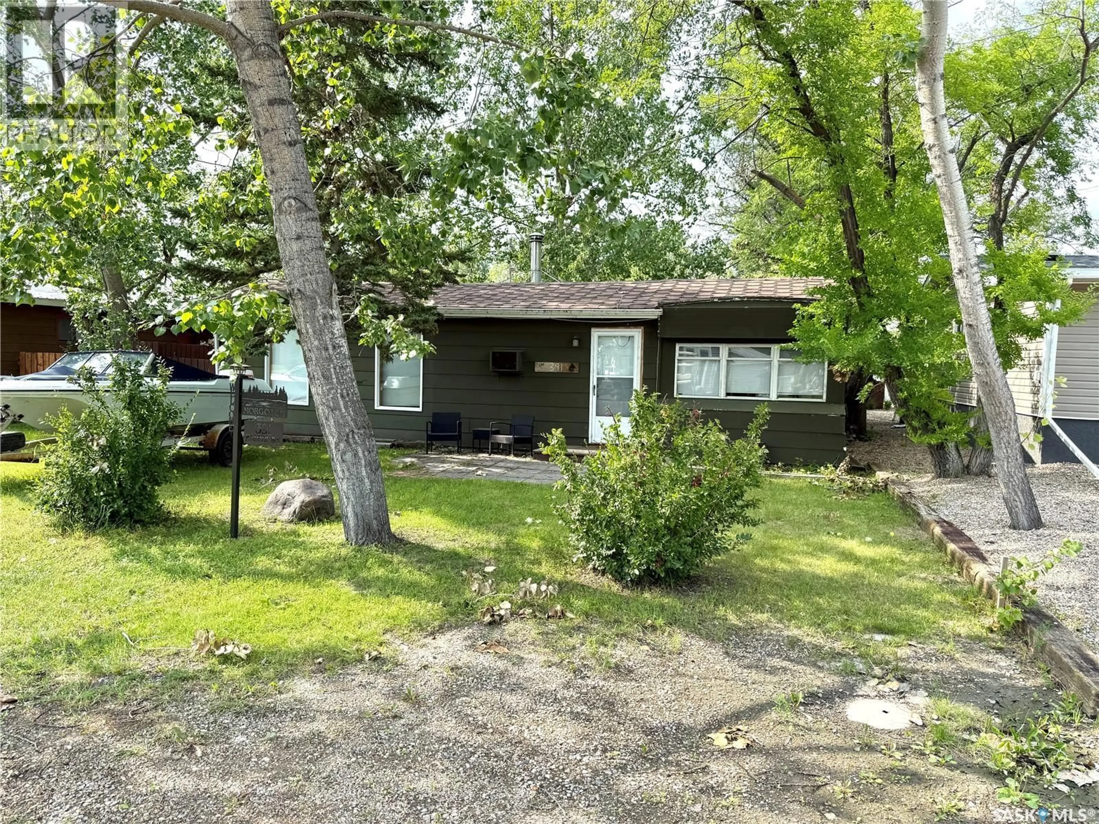 A pic from outside/outdoor area/front of a property/back of a property/a pic from drone, street for 391 MARINER AVENUE, Aquadeo Saskatchewan S0M0L0