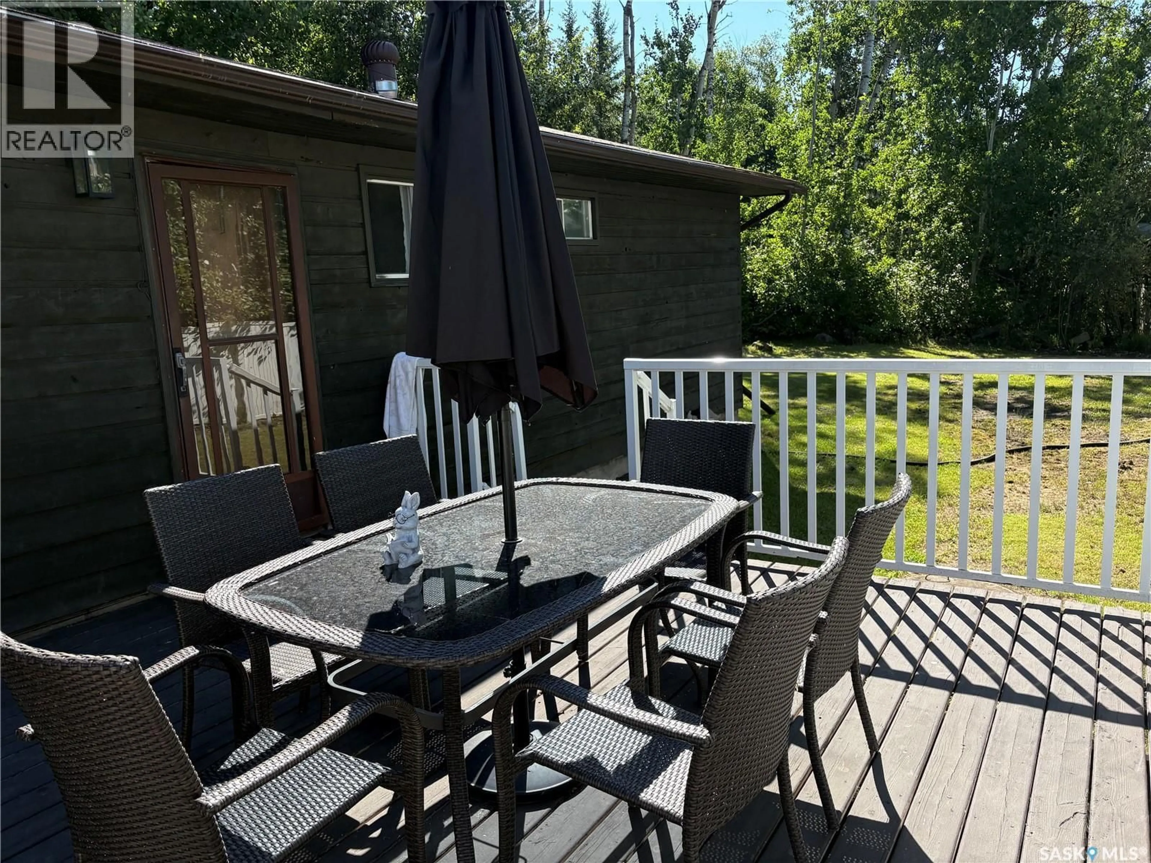 Patio, street for 9 HUNTER BAY, Fishing Lake Saskatchewan S0A1Y0
