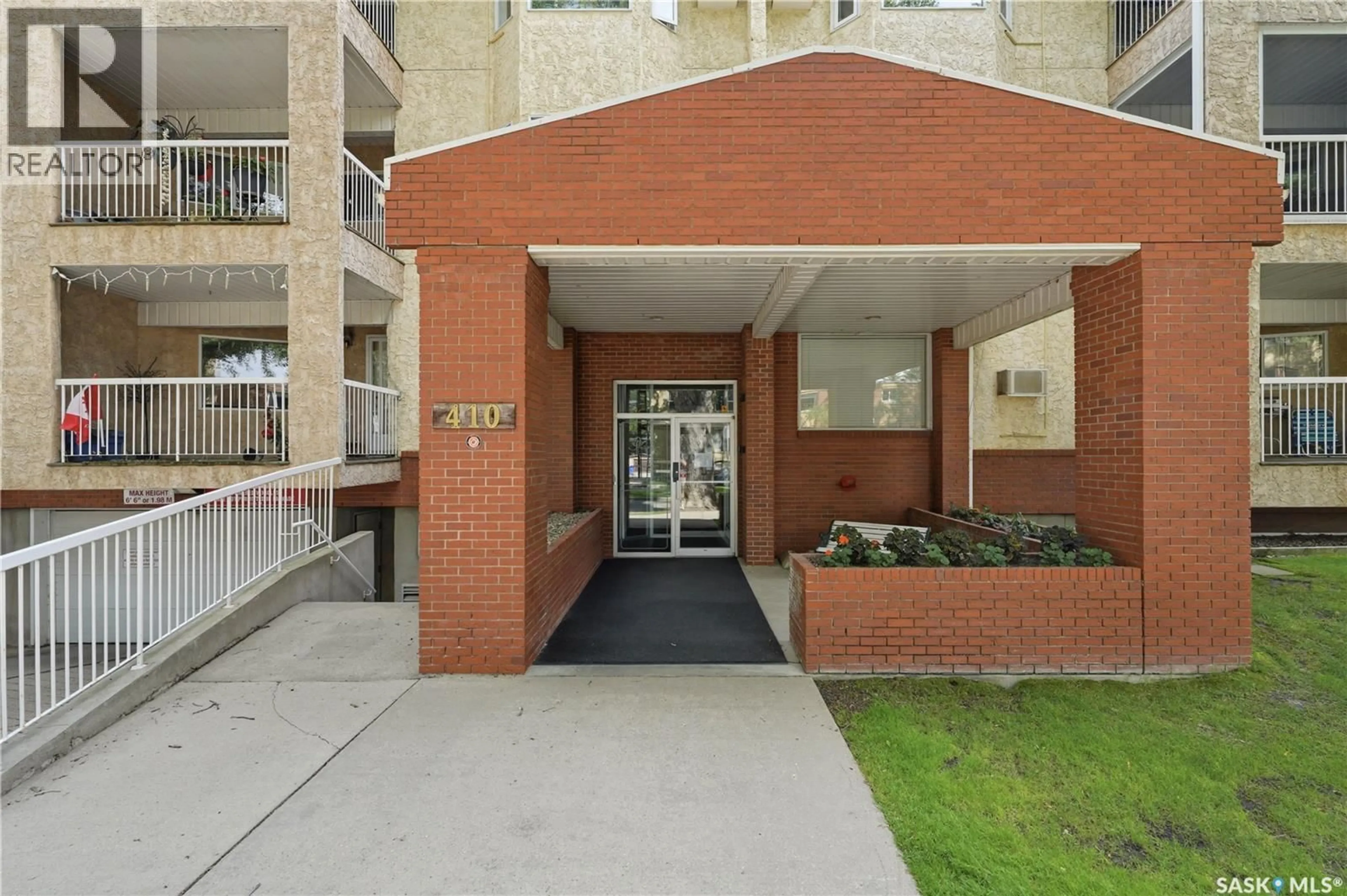 Indoor foyer for 208 - 410 MAIN STREET, Saskatoon Saskatchewan S7N0B8