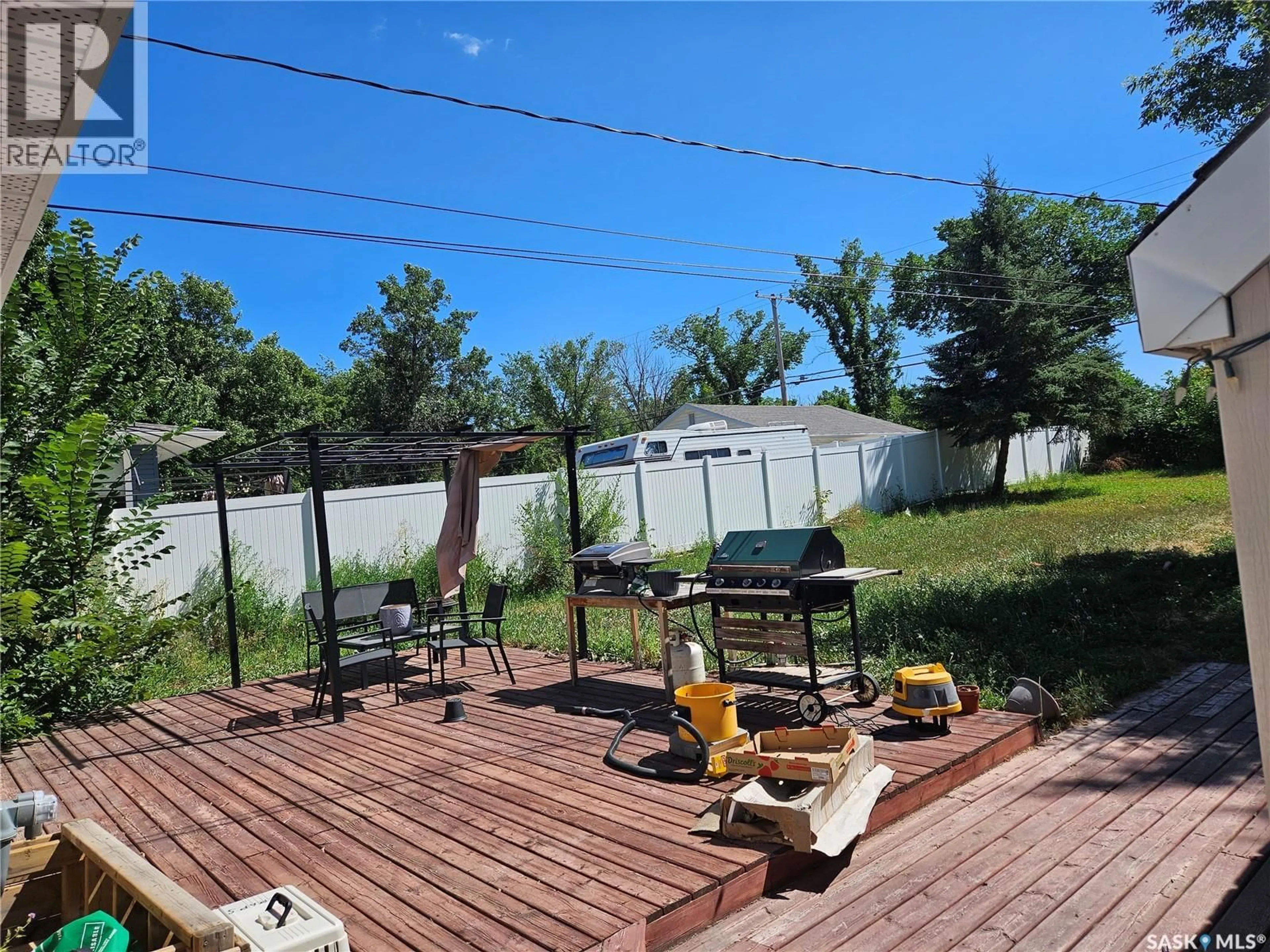 Patio, unknown for 1017 COTEAU STREET, Moose Jaw Saskatchewan S6H5G3