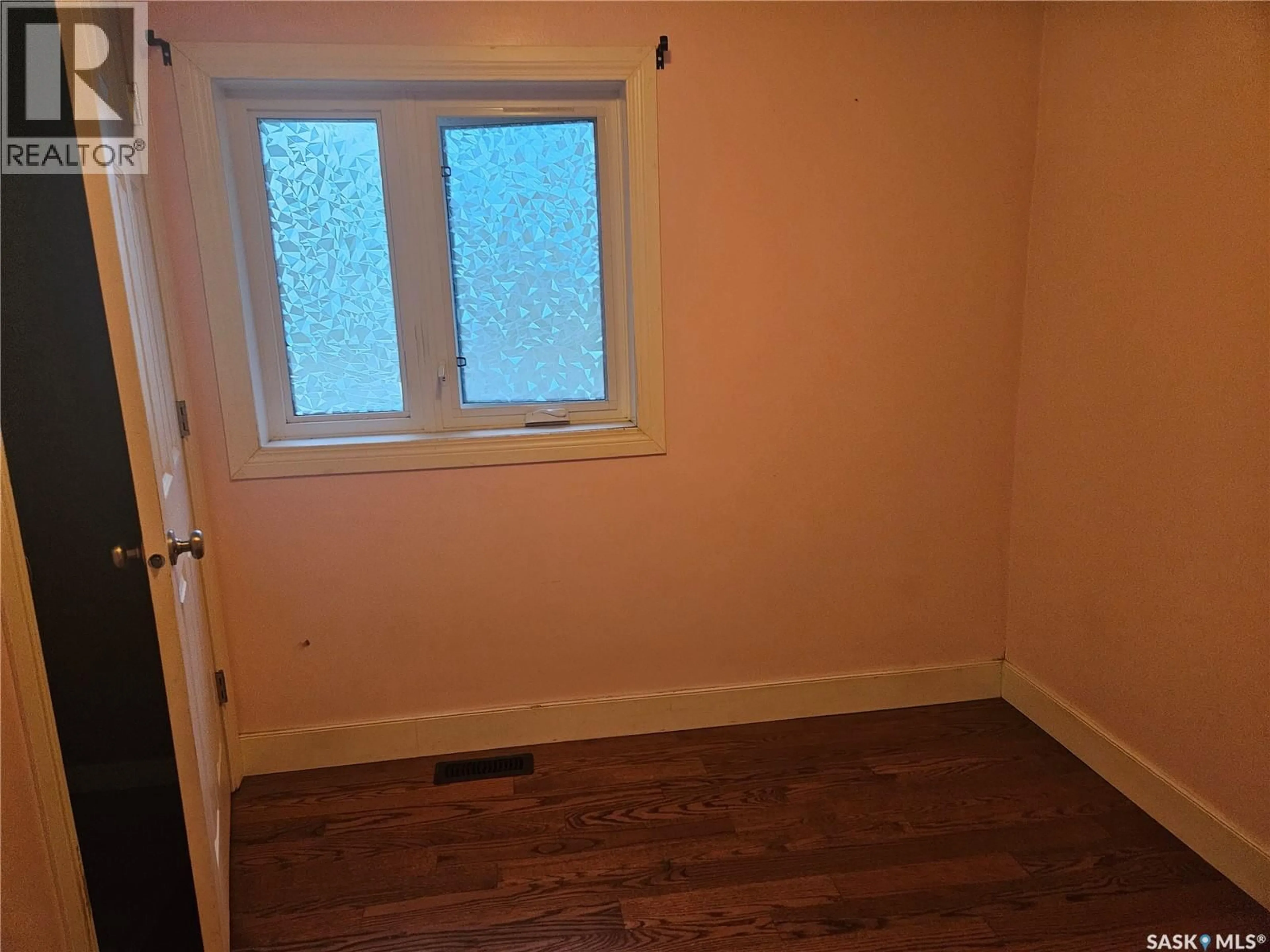 A pic of a room for 1017 COTEAU STREET, Moose Jaw Saskatchewan S6H5G3