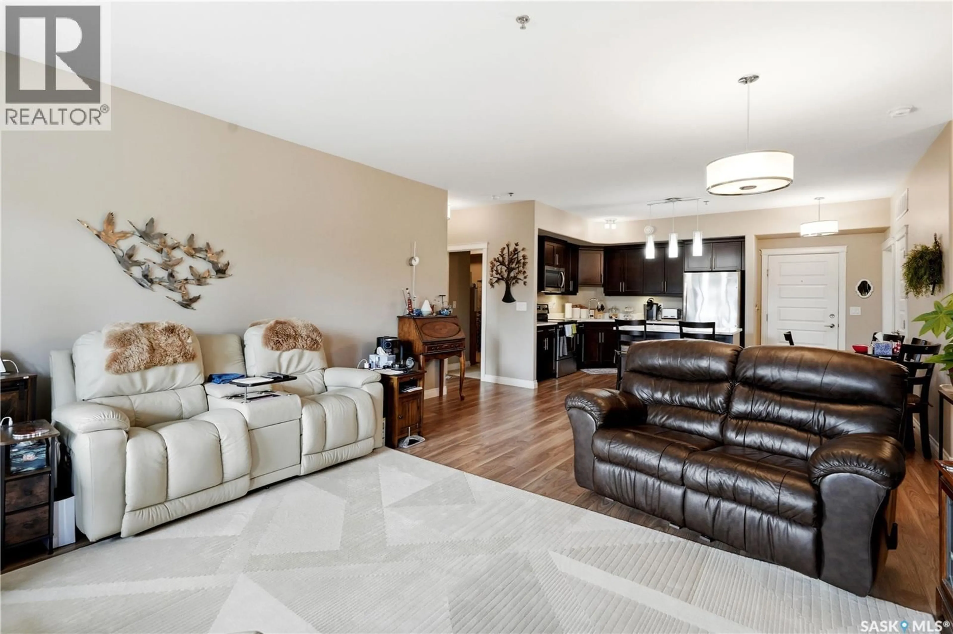 Living room with furniture, unknown for 203 - 423 NELSON ROAD, Saskatoon Saskatchewan S7S1P2